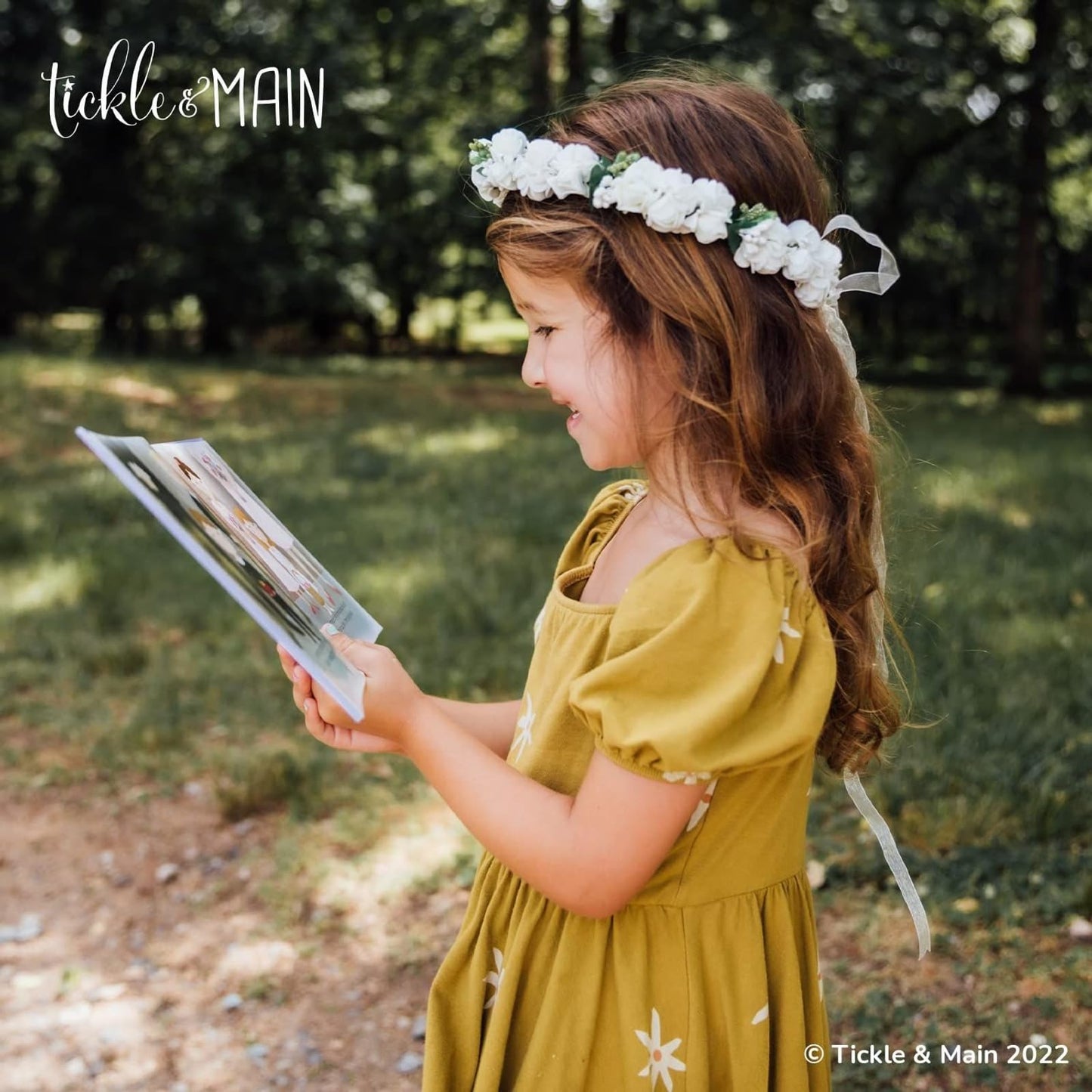 Tickle & Main Flower Girl - Juego de regalo para niña de flores, libro con diadema de corona floral en una adorable caja de regalo