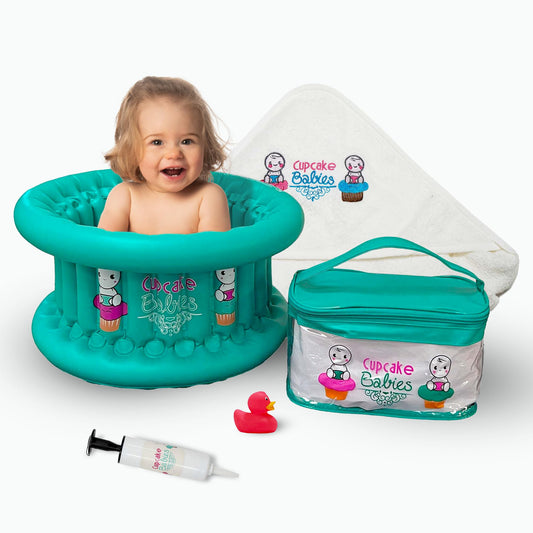 Cupcake Babies Set Especial de Bañera para Bebe Inflable Turquesa | Navidad | Ideal para Regalos Navideños Recién Nacidos hasta 12 Meses | Incluye Toalla, Bolso de Viaje, Pato de Juguete y Compresor