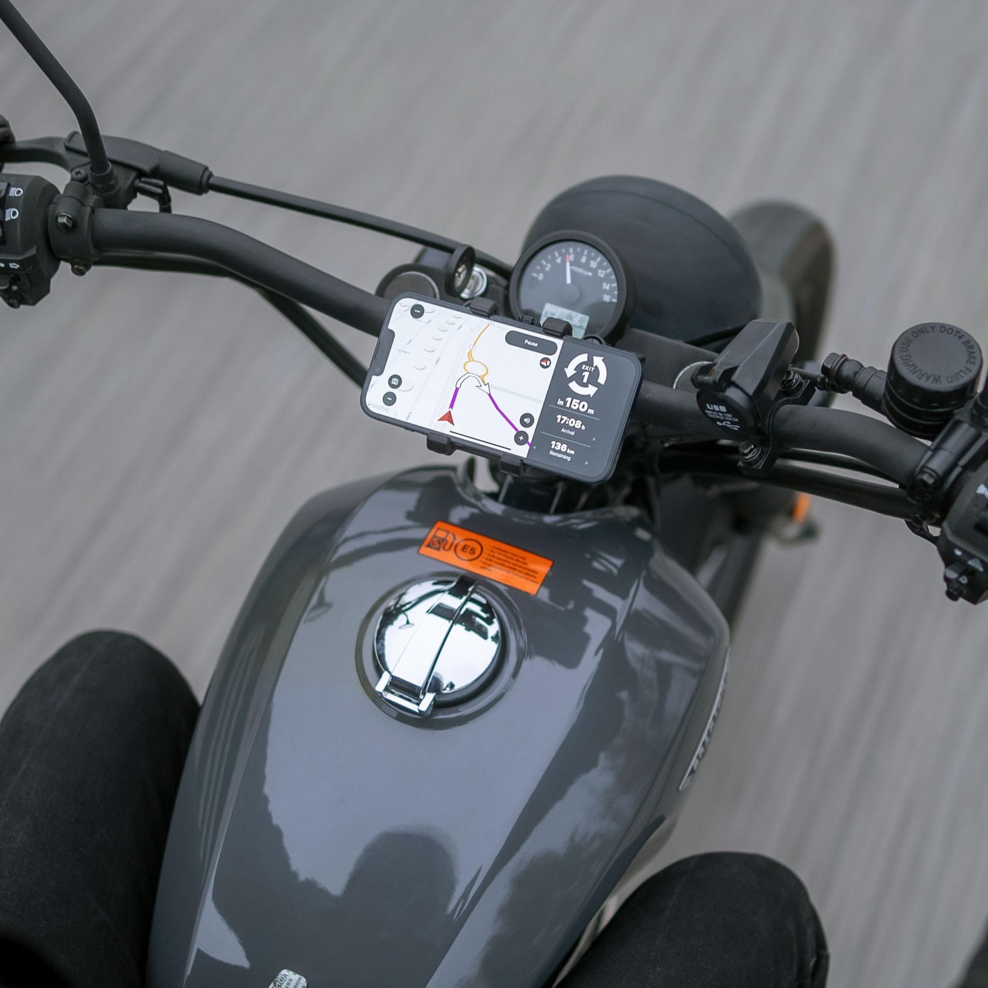 Soporte Moto SP Connect Universal Clamp SPC+