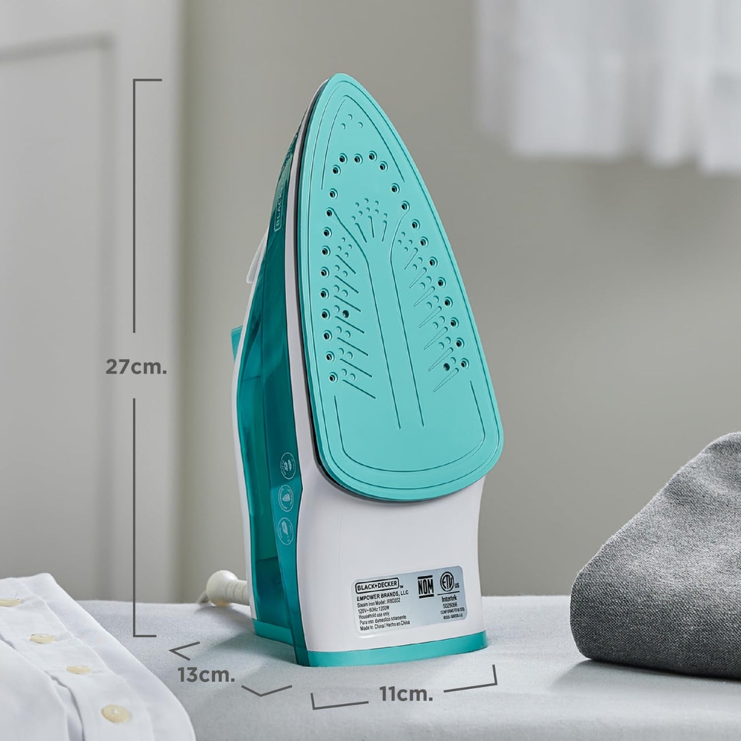 Black+Decker Plancha de Vapor TrueGlide muy durable y más vapor, Tanque de Agua 250ml, IRBD352