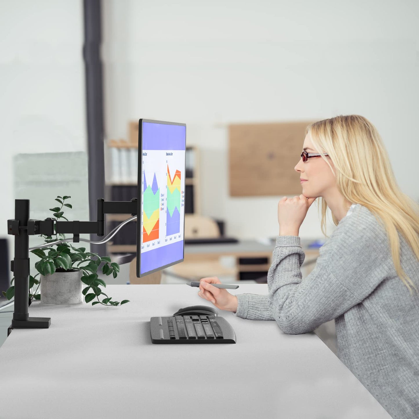 Soporte de Brazo para Monitor WALI Negro Totalmente Ajustable de 2 Niveles con Placa Universal 75 mm y 100 mm