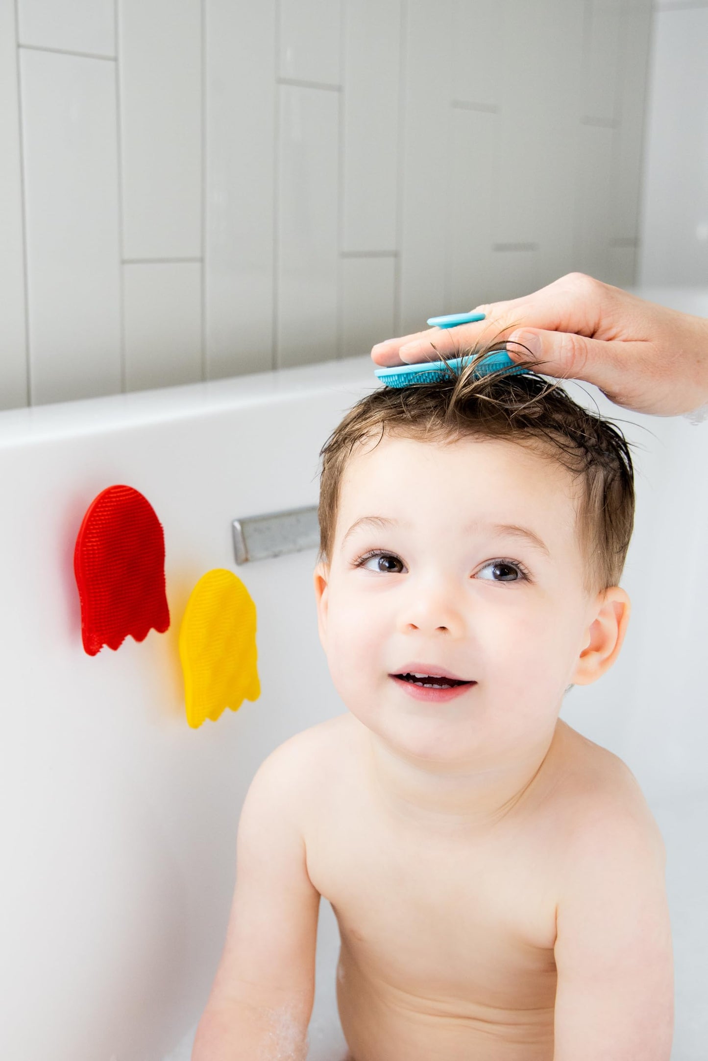 Cepillo Esponja Para Baño para Bebé Ubbi - Esponjas de baño de silicona con ventosa, 3 unidades