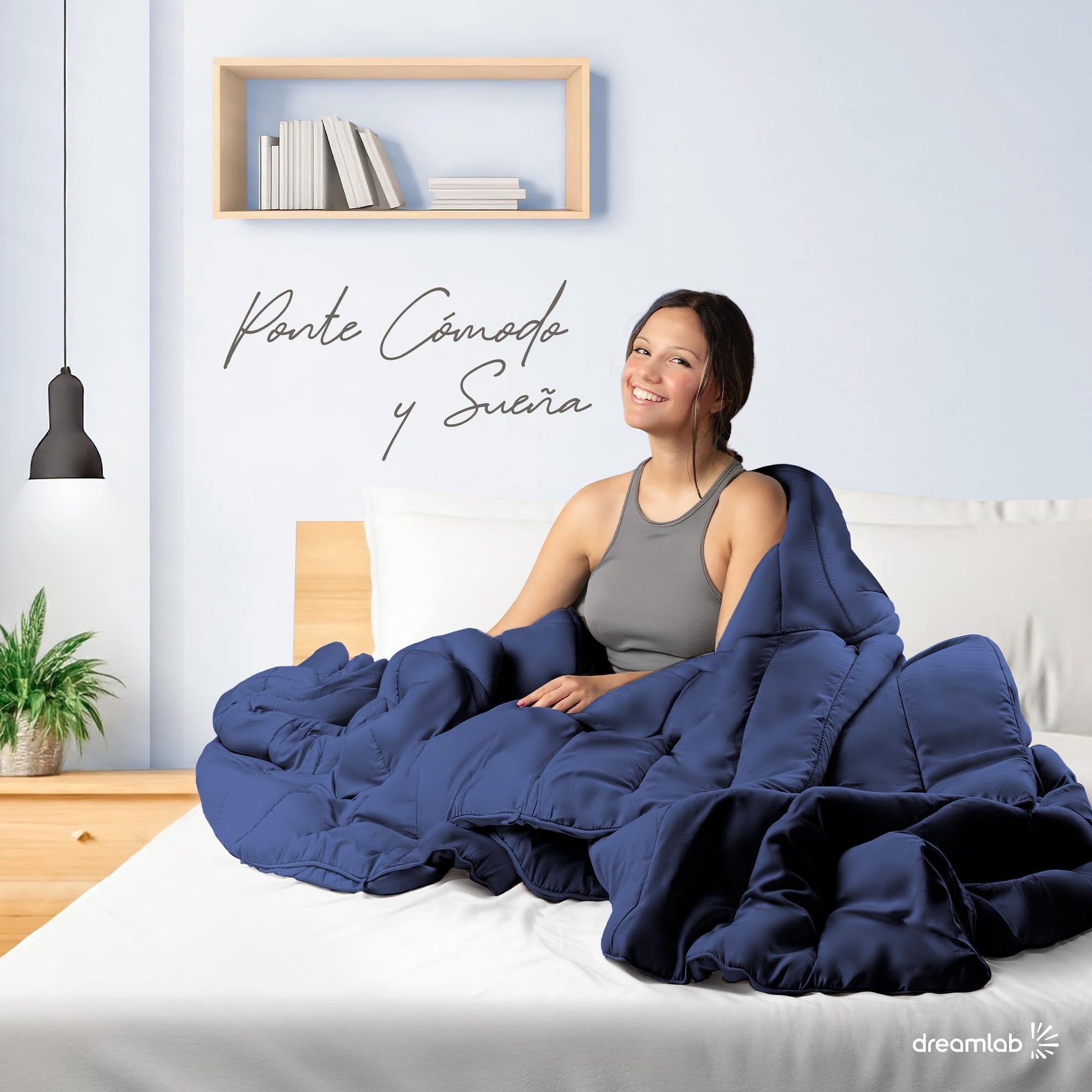 Dreamlab Edredón Acolchado para Toda Estación. Relleno de Microfibras Recubiertas con Gel. Lavado a Máquina. Usar como Edredón o con Funda Duvet. Hipoalergénico. (Azul Marino, Queen 223 x 223cm)