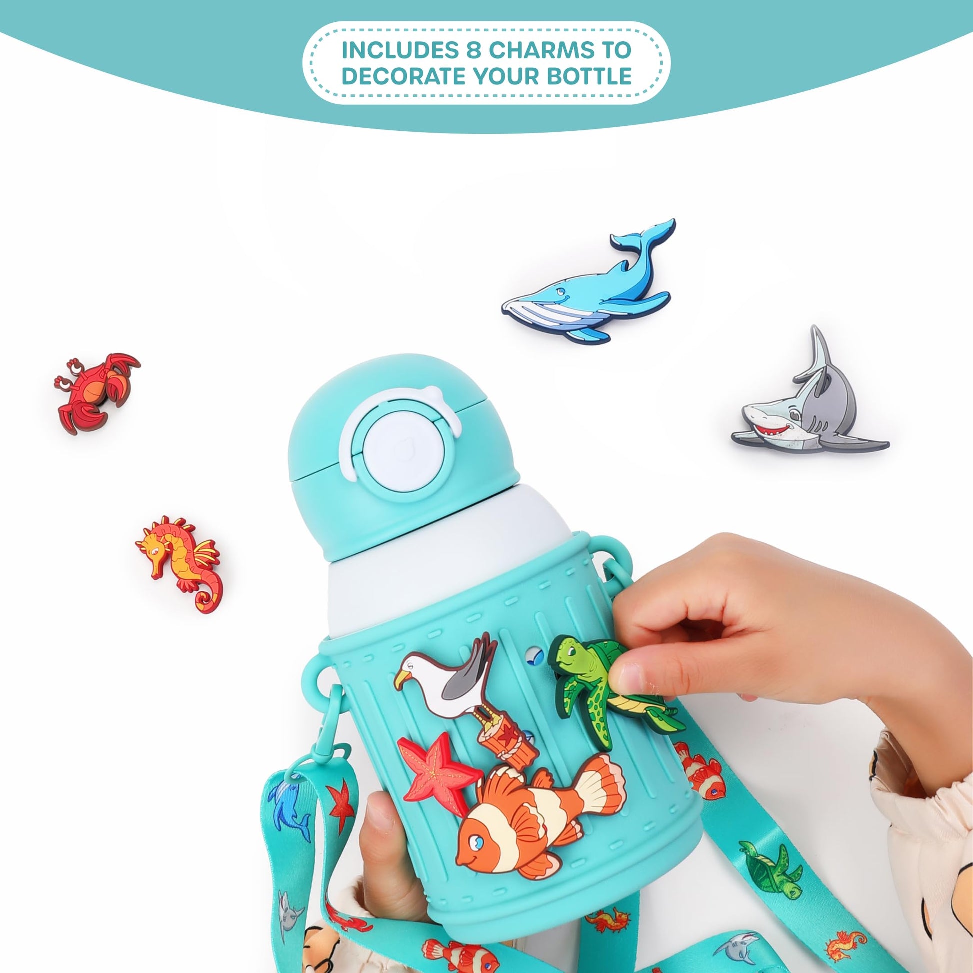 Le Glacier - Juego de vasos aislantes para niños, 16 onzas, botella de agua de acero inoxidable con tapa de popote y tapa para verter, taza a prueba de fugas, funda de silicona, dijes y correa