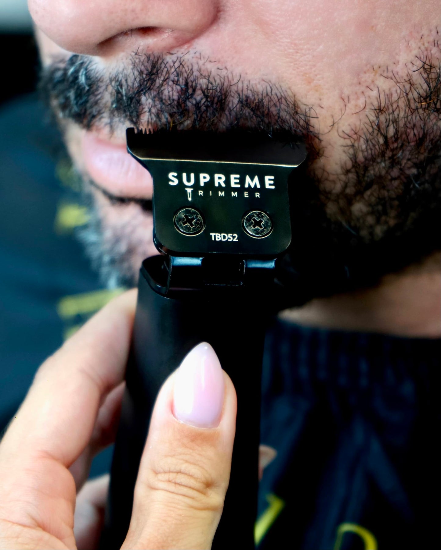 Supreme Trimmer- Recortadora T Shaper DLC para hombres (tiempo de funcionamiento de 120 minutos) Recortadora de barbero profesional de bajo ruido para personas sensibles