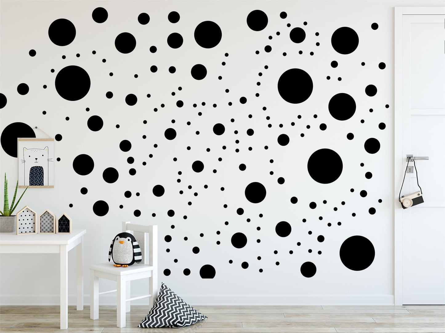 StickerDeen 500+ Calcomanías surtidas de lunares circulares para pared para dormitorio de niños, sala de estar, aula, cuarto de juegos. Calcomanías de vinilo removibles para pared con lunares (Negro)