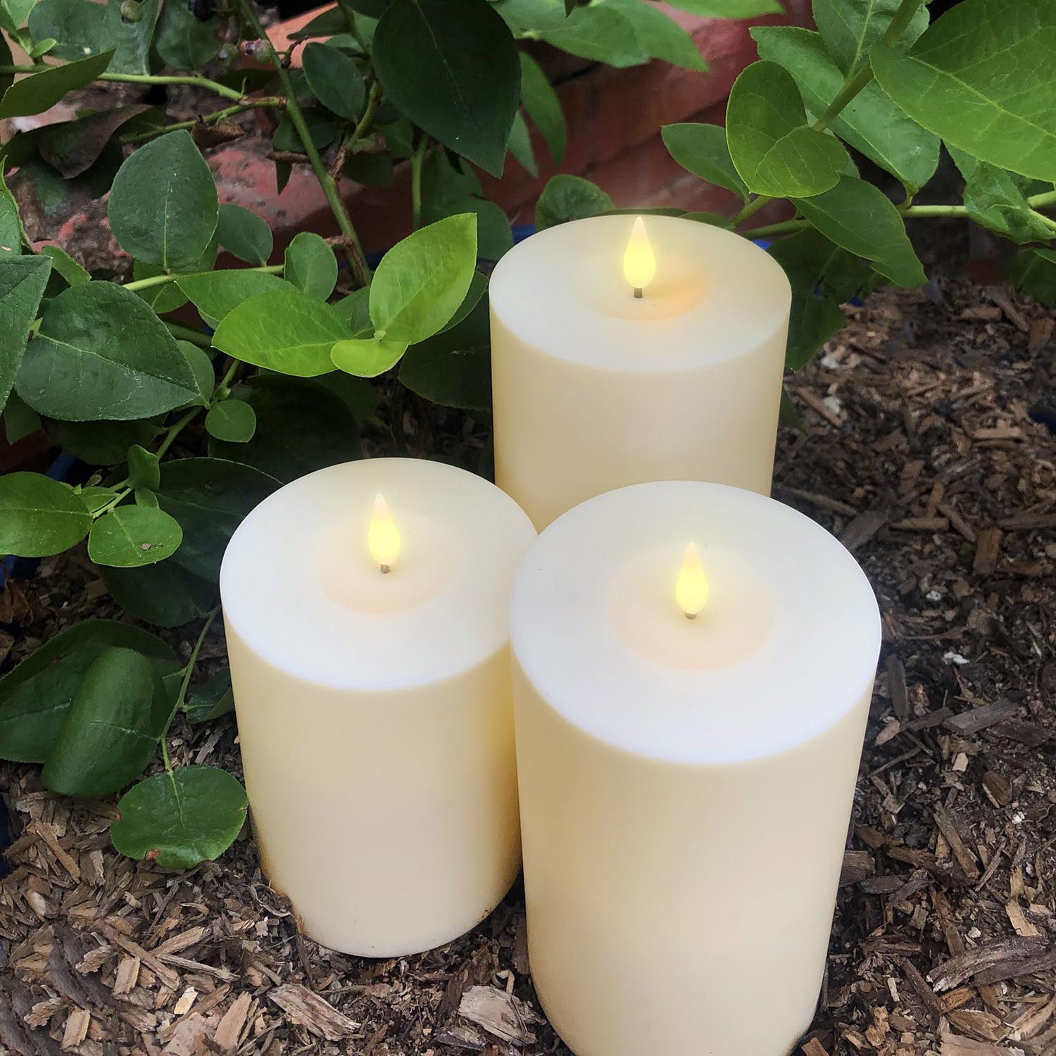 LampLust - Velas sin llama para exteriores, impermeables, paquete de 3, 3 x 4, 3 x 5, 3 x 6 pulgadas, juego de velas LED parpadeantes con control remoto y temporizador incluidos, funciona con pilas,