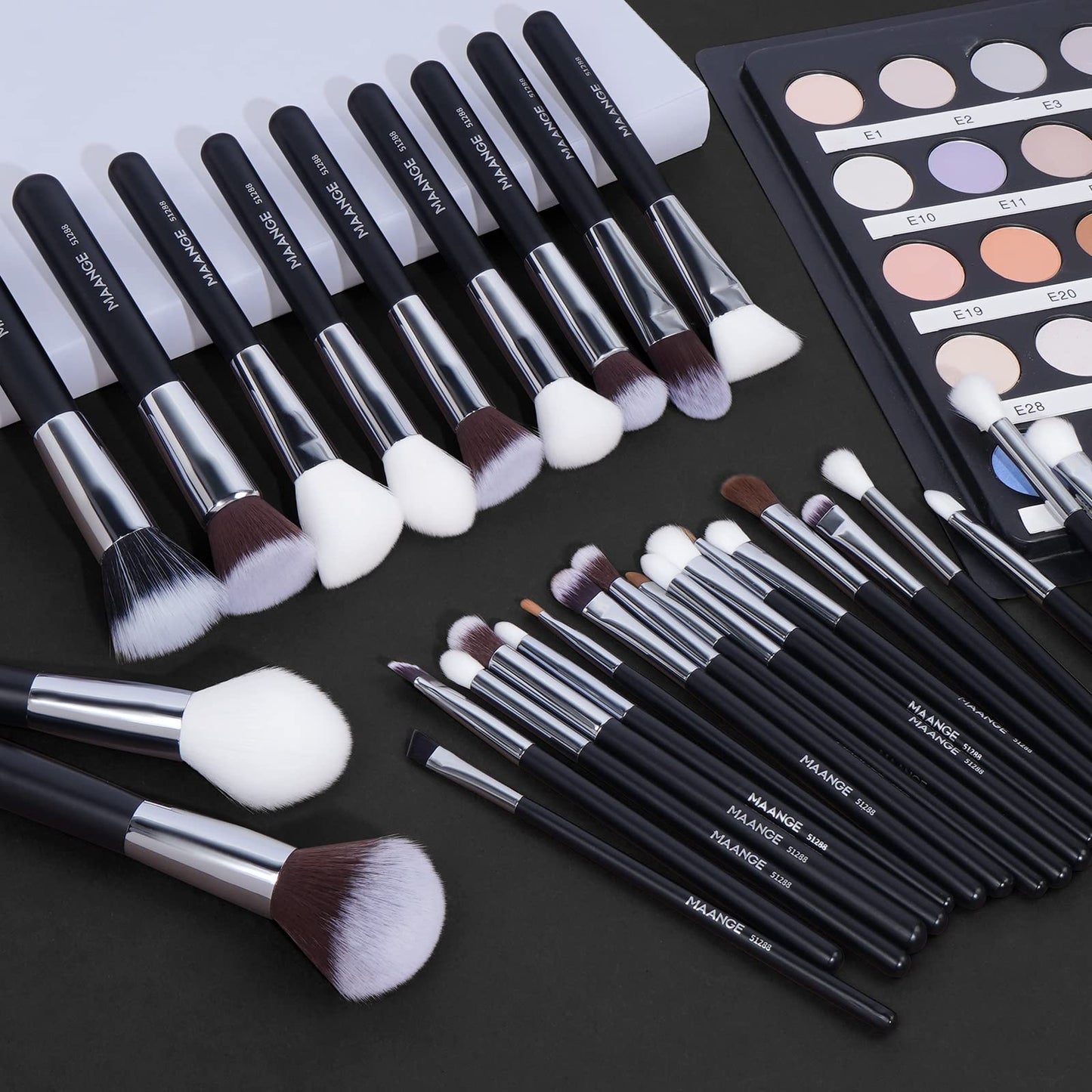 Brochas de Maquillaje Profesional 30 Piezas kit Alta Calidad Sintético Brochas Maquillaje Sombras de Brochas para Ojos en Polvo para Base de Maquillaje -Negro
