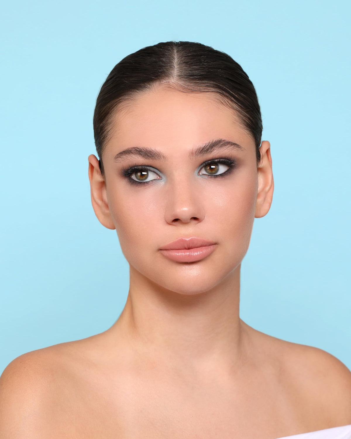 MOIRA CHIC SATIN LIPSTICK (006, MILLENIUM)