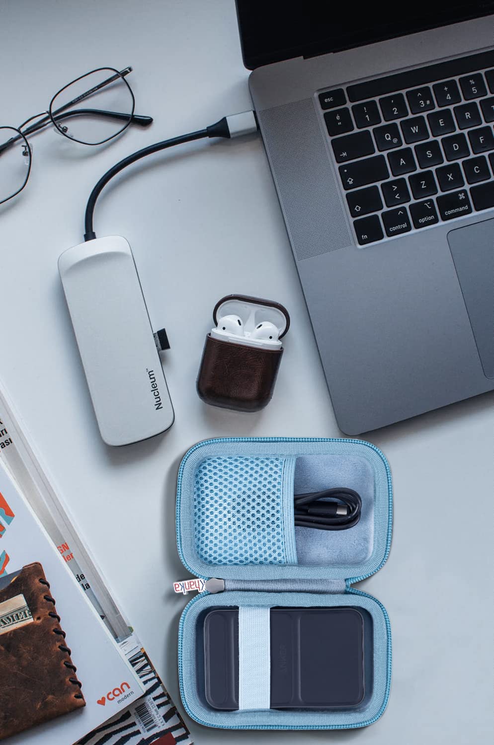 Funda Rígida de Viaje Khanka Azul para Batería Magnética Anker MagGo