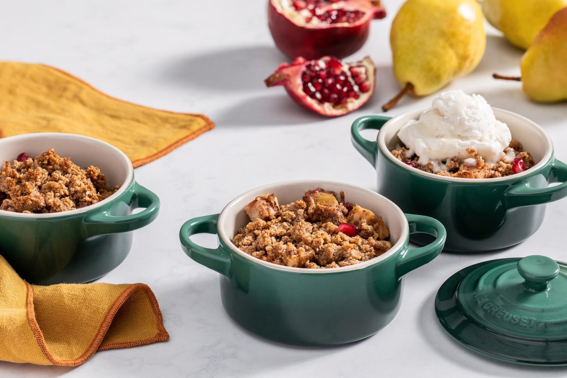 Le Creuset Cocotte redondo de gres pequeño, 14 onzas, blanco