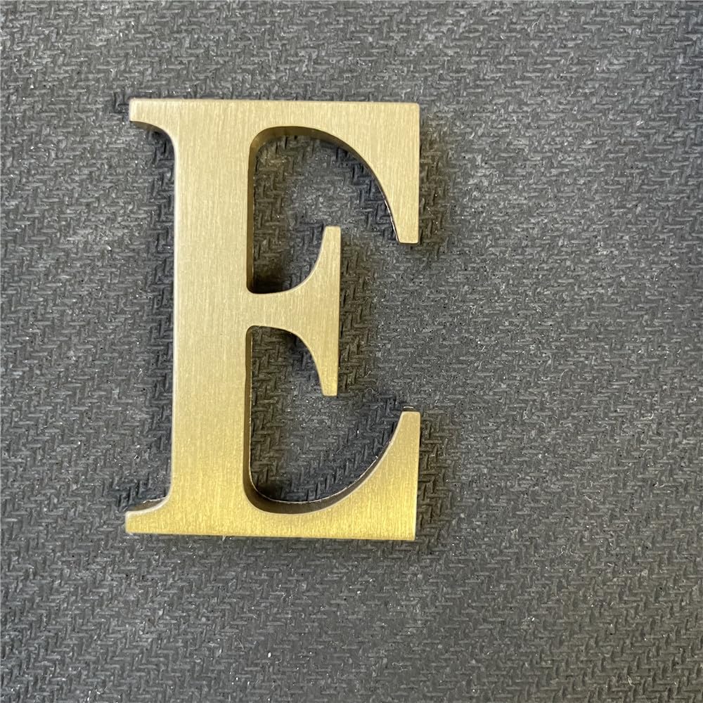 Pegatina de Latón Soild Letras Inglesas Autoadhesivas de 2.6 Pulgadas para Señalización y Decoración