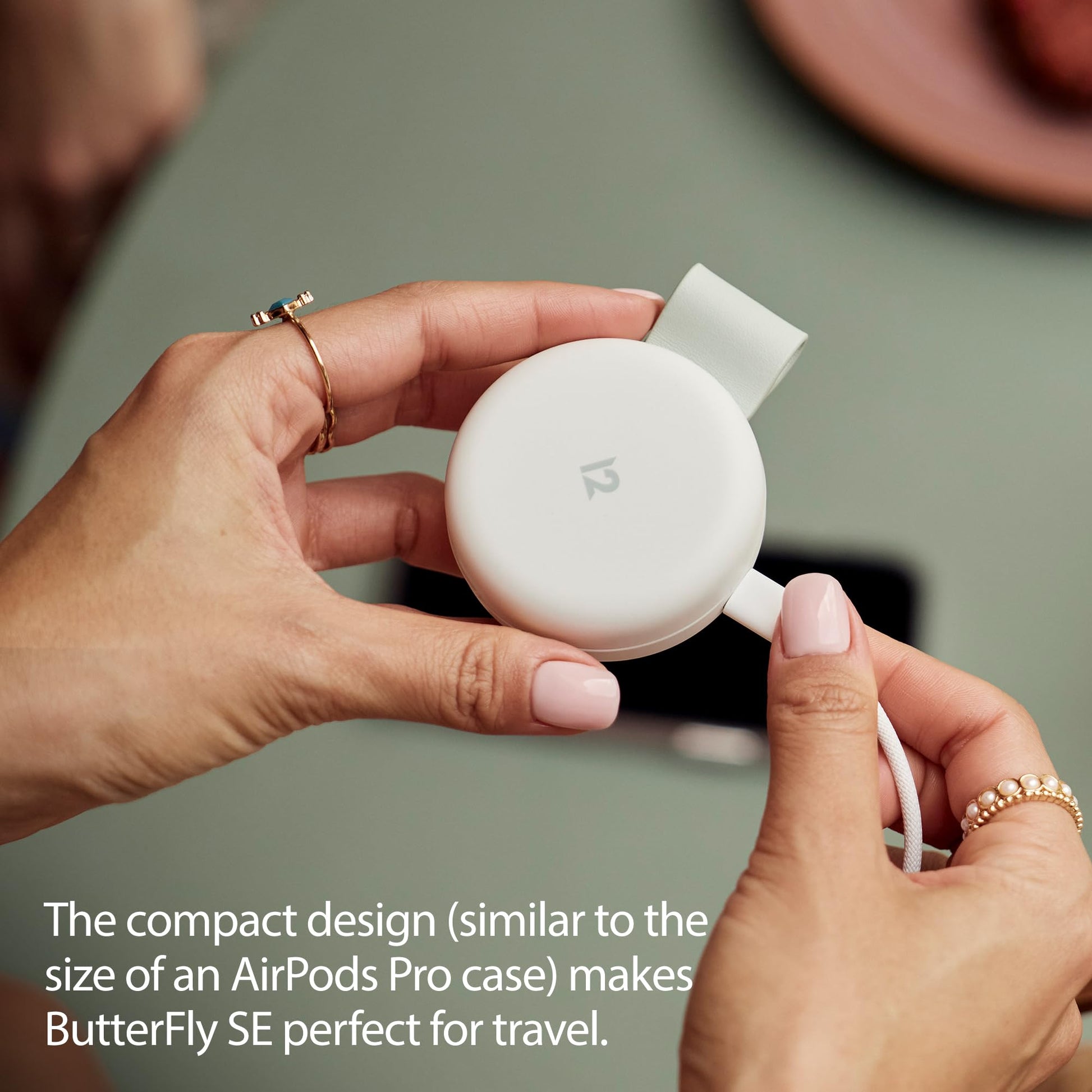 Twelve South Butterfly SE 2 en 1 Qi2 Cargador de Viaje para iPhone, Airpods y Apple Watch Blanco