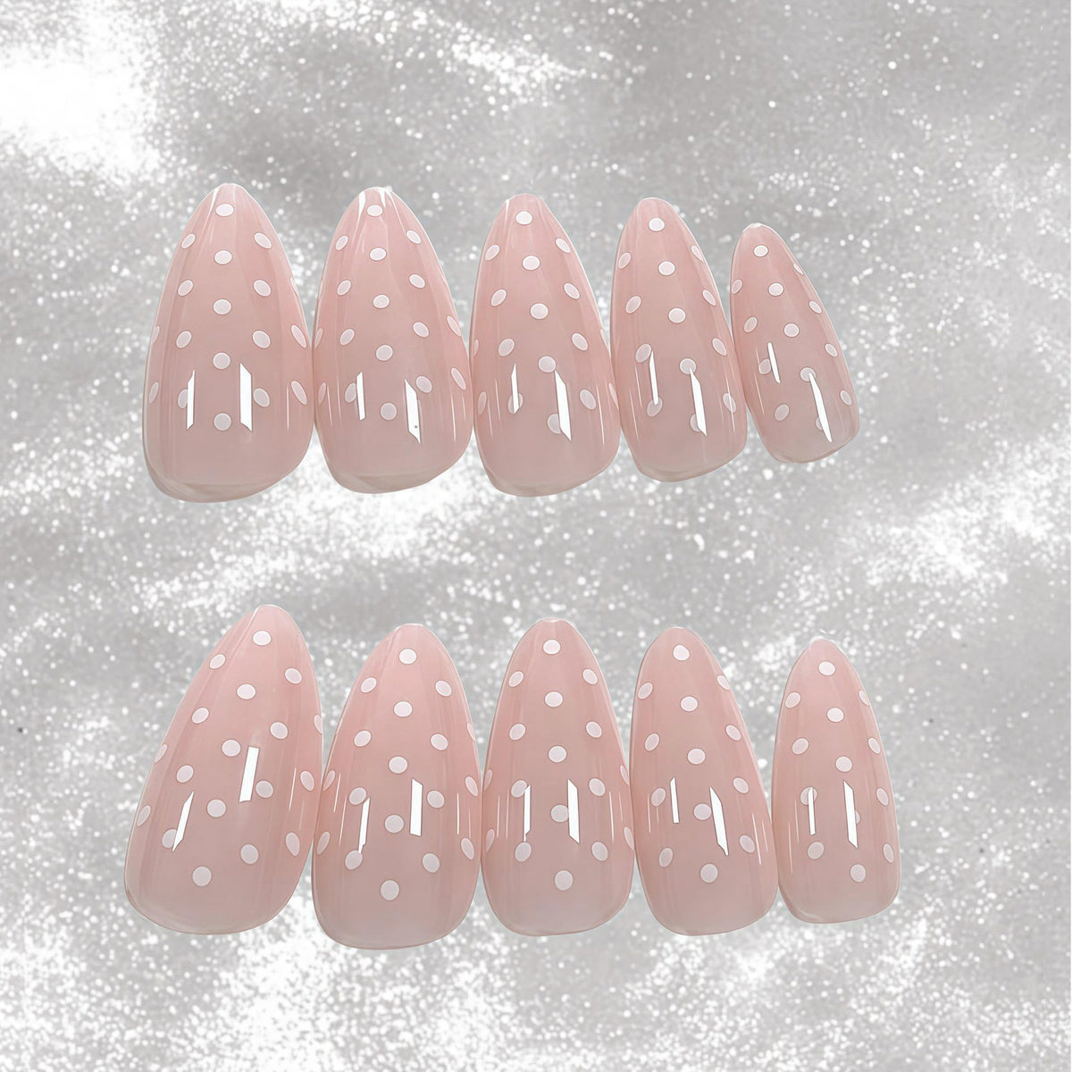 SXVME Uñas postizas de San Valentín en almendra, rosa nude, tamaño mediano, con diseño de mini lunares blancos, reutilizables, de gel suave, para mujer, 24 unidades