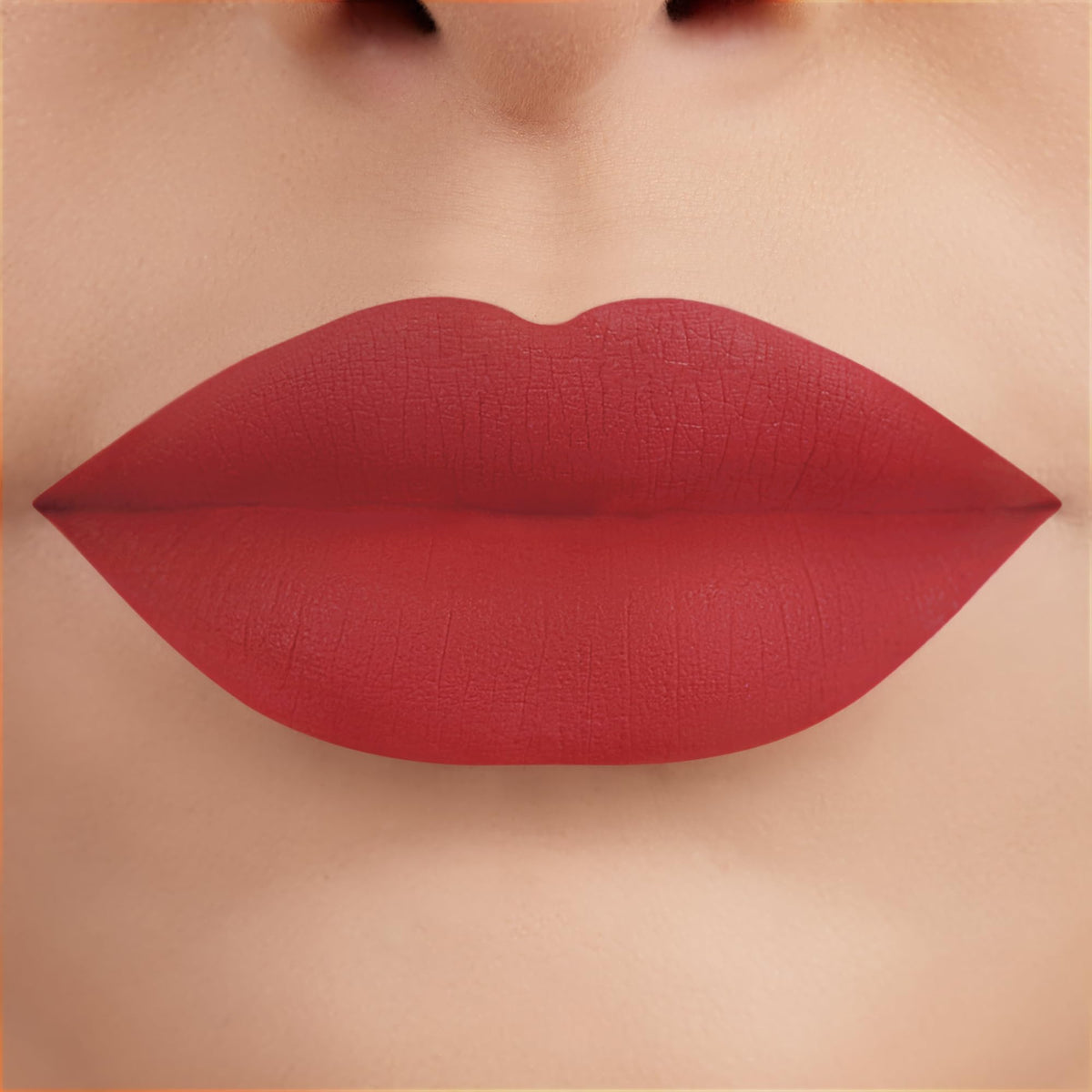 GOC High Adiction | Labial | Larga duración | Acabado ultra matte | Intrasferible | Textura ultra suave que se desliza fácilmente | Color Red Wine | 3.8 g | Modelo GL524