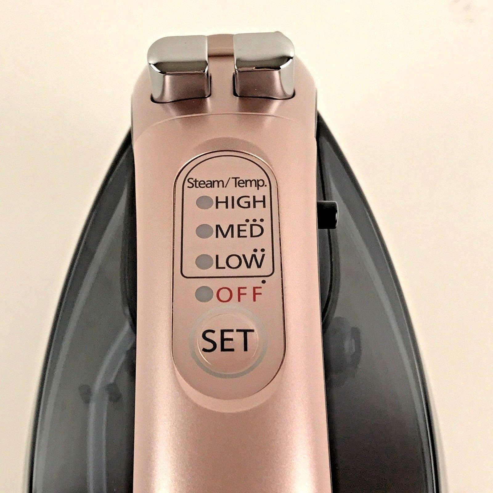Plancha Inalámbrica Panasonic Rose Gold 360 Freestyle con Base de Carga de Cerámica para Ropa
