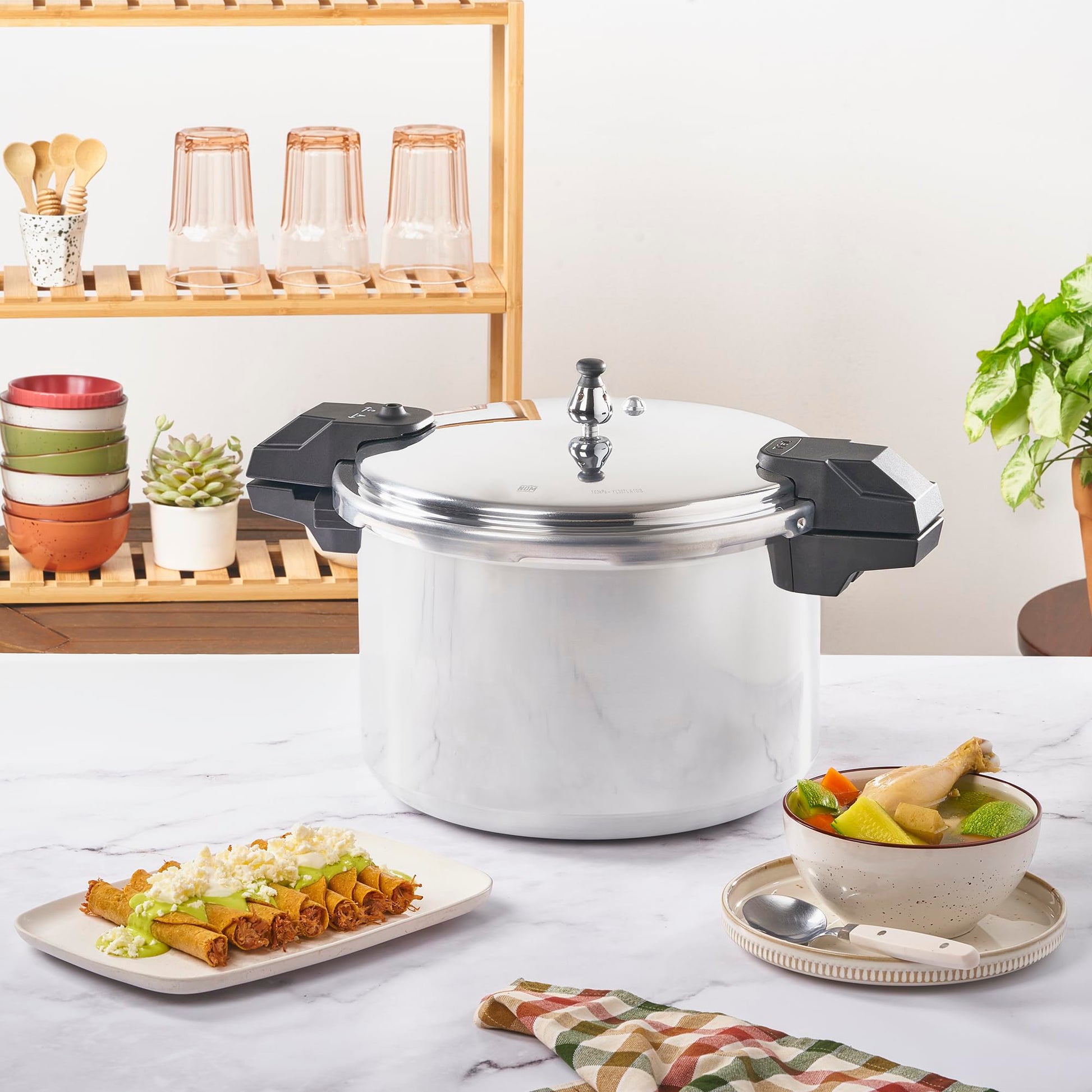 Olla Express T-fal Plateada 15 L con Cinco Sistemas de Seguridad y Fácil Limpieza