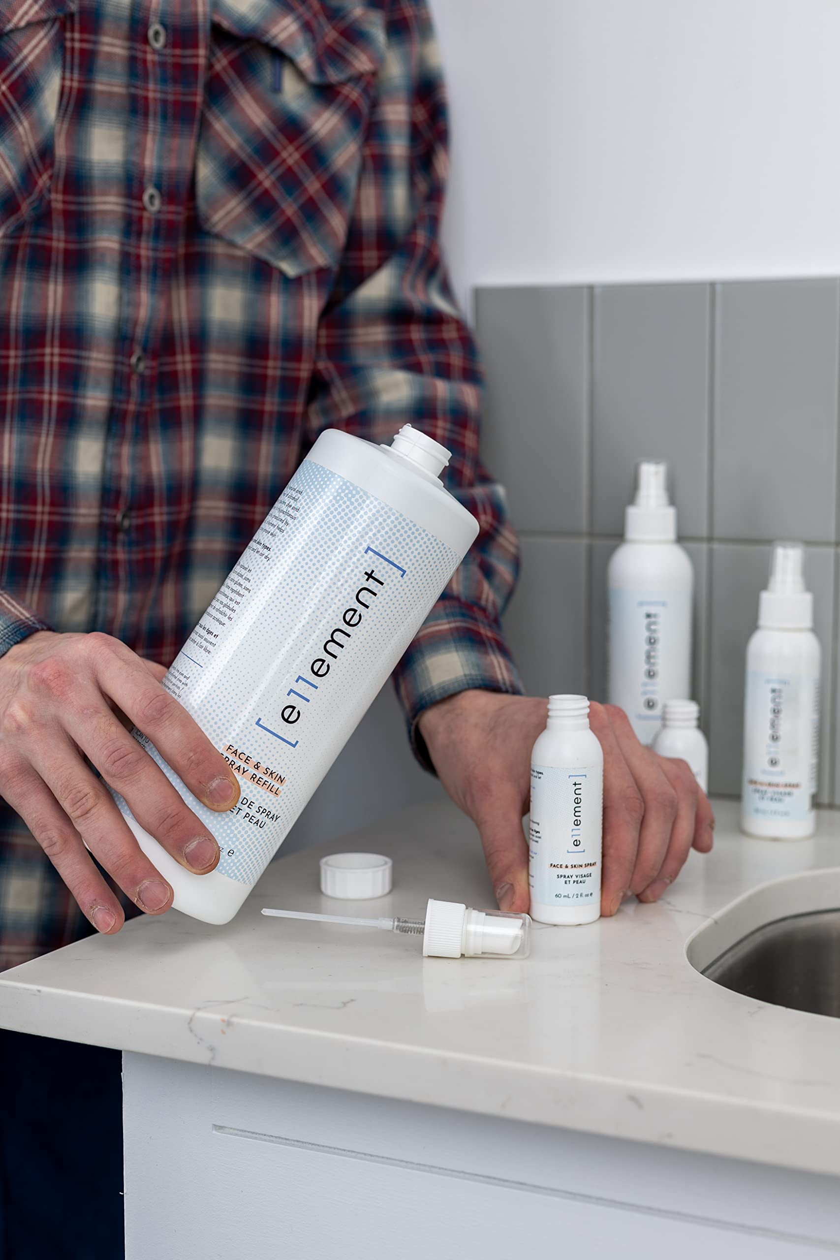 e11ement - Ácido hipocloroso todo natural para la cara y la piel - Seguro para todo tipo de piel, incluyendo piel propensa al acné - Alivia la piel seca irritada del eccema (recambio 1 L)