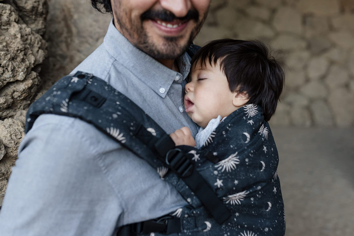 Boba X Portabebés ajustable para recién nacidos a niños pequeños, portabebé frontal convertible 2 en 1 y mochila de 7 a 45 libras, portabebés ergonómico con correas cruzables (Cosmos)