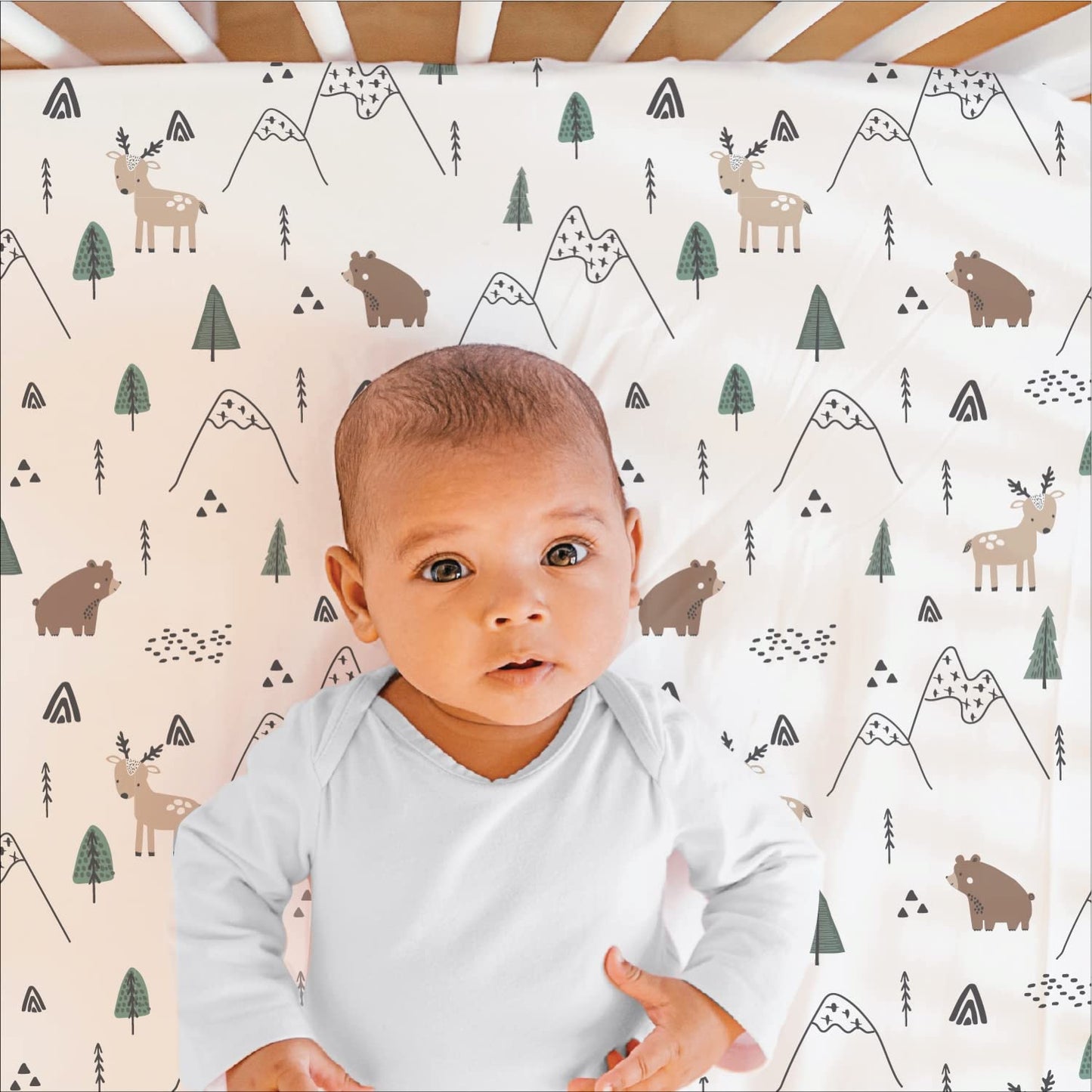El juego de ropa de cama de 3 piezas para cuna The Peanutshell para niños - Decoración de cama de guardería para recién nacidos, bebés y niños pequeños con sábana ajustable para cuna, volante de polvo