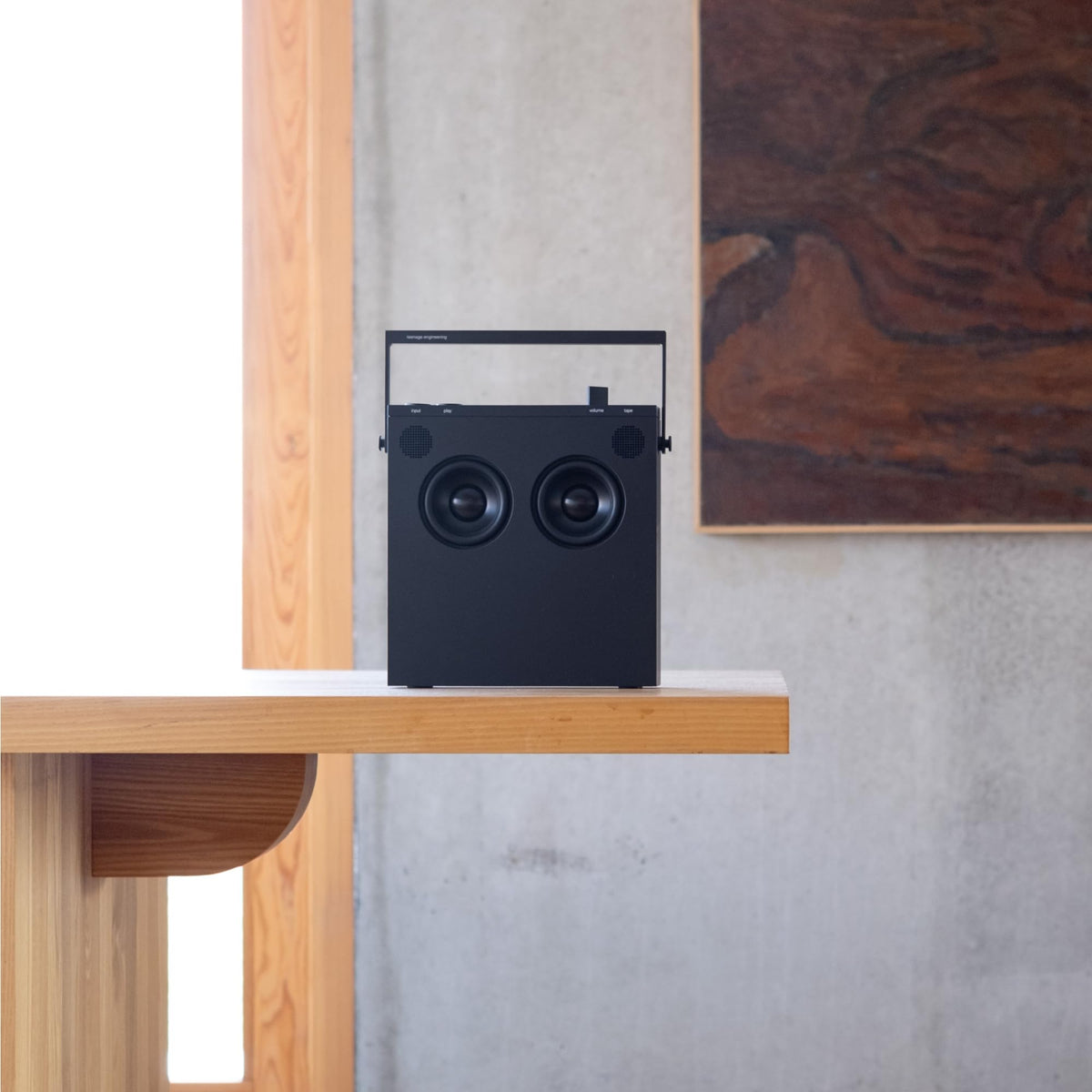 Altavoz Estéreo Inalámbrico Bluetooth Teenage Engineering Negro con Radio FM y Batería de 72 Horas