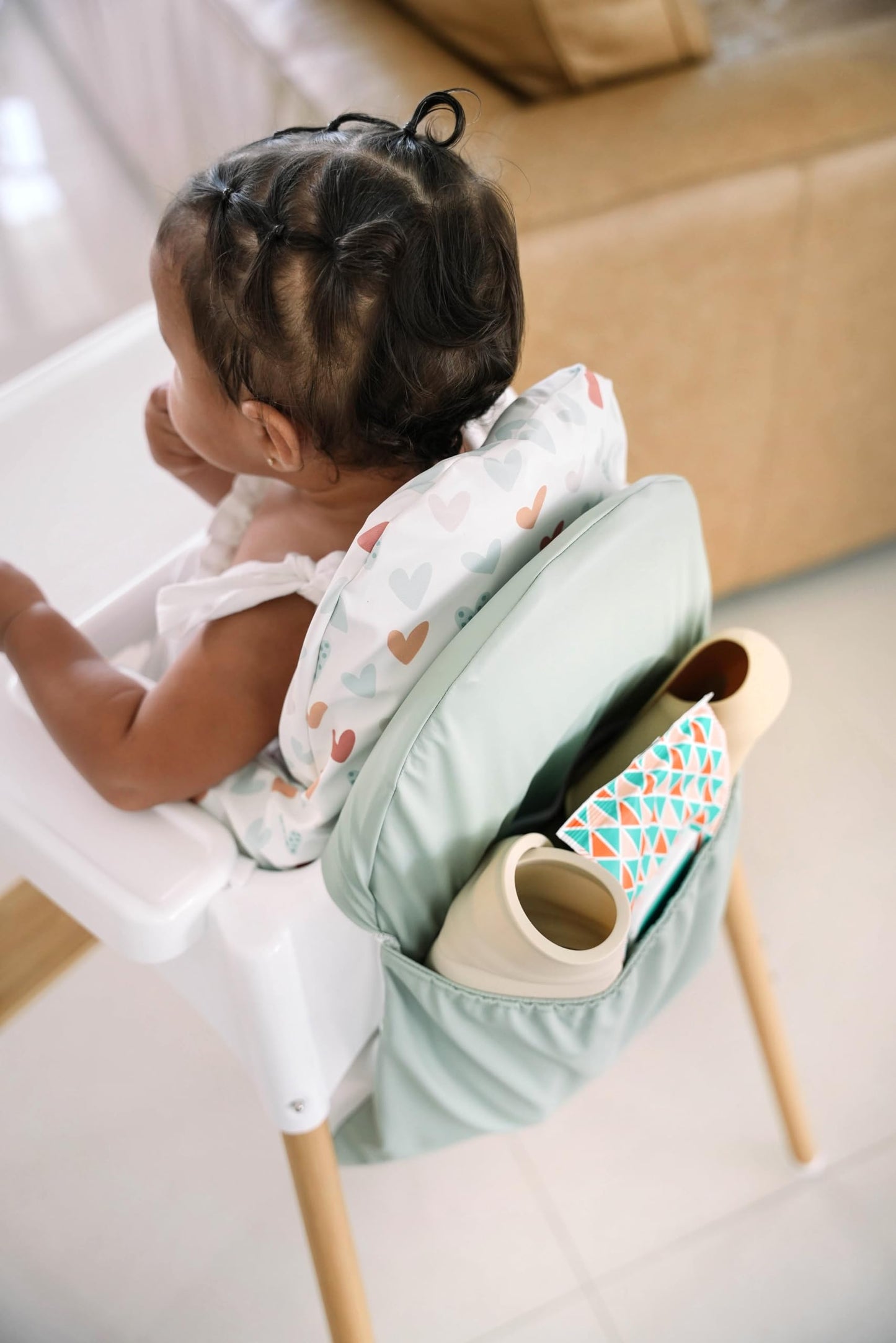 Nibble and Rest - Práctico bolsillo para silla alta, compatible con silla alta IKEA Antilop, accesorios para silla alta, material lavable e impermeable, una bolsa grande con un bolsillo interno con