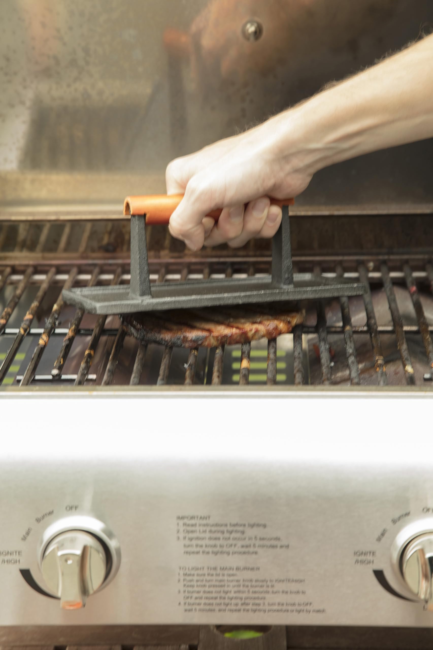 Cuisinart CGPR-221 Cast Iron Grill Press (Wood Handle), Weighs 2.8-pounds