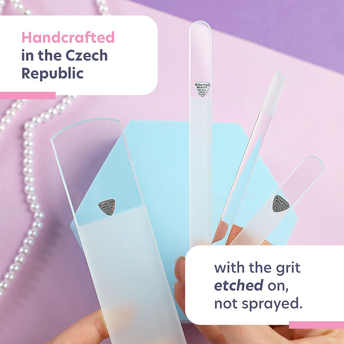 BONA FIDE BEAUTY Set de Regalo: Regalo de Pedicura de Manicura de Cristal Checo Hecho A Mano, Juego de Regalo de 4 Piezas En Color Transparente Con Lima de Pie de Vidrio, Empujador de Cutícula de Vidr