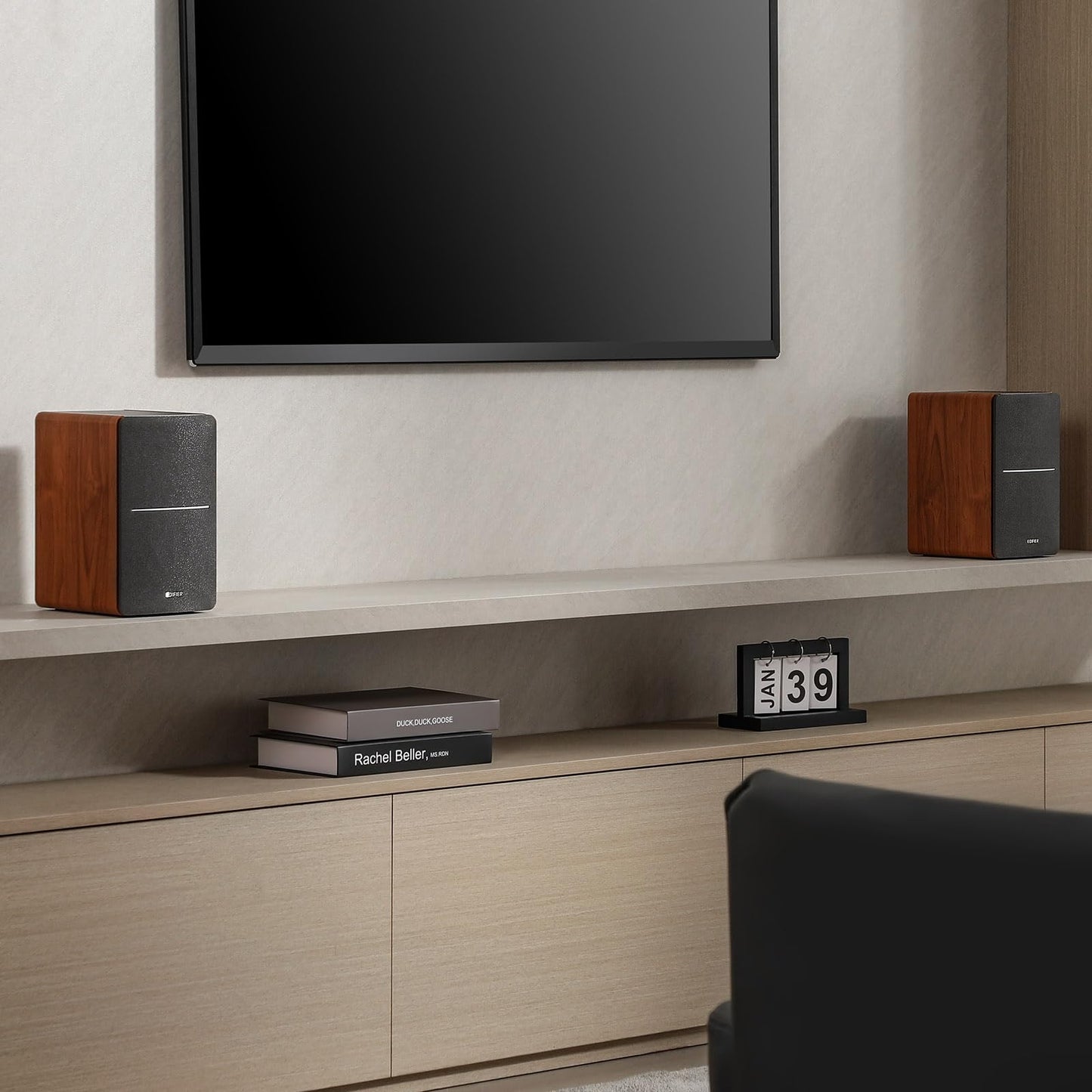 Edifier P12 Altavoces pasivos de estantería - Un par de Altavoces de Dos vías con Soporte de Pared Incorporado