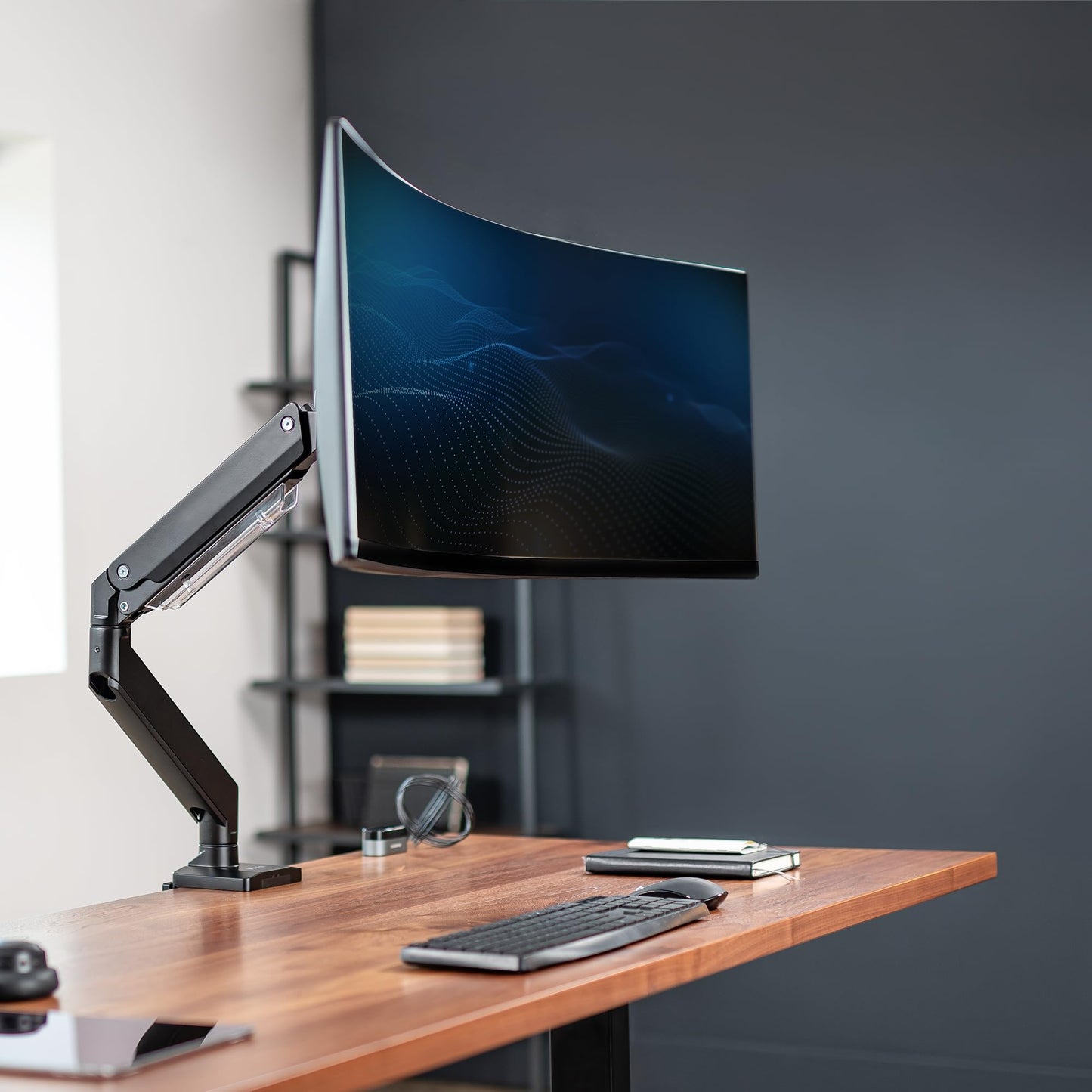 Brazo de Monitor VIVO Negro de Aluminio Resistente para Monitores Ultra Anchos para Escritorio