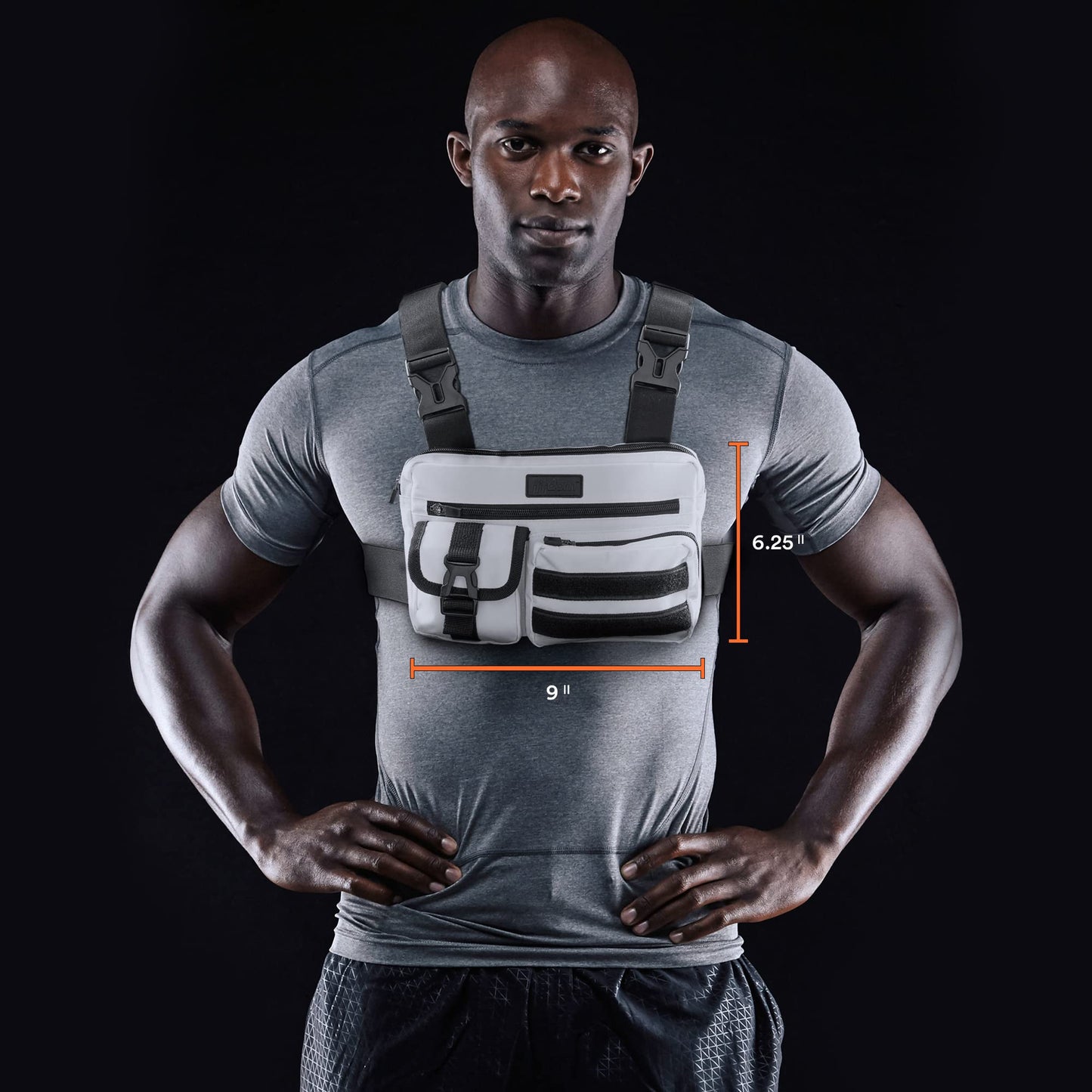 Fitdom - Paquete de pecho deportivo inspirado en la táctica. Bolsa de pecho para hombre con soporte para teléfono integrado. Este chaleco EDC Rig Pouch es perfecto para entrenamientos, ciclismo y