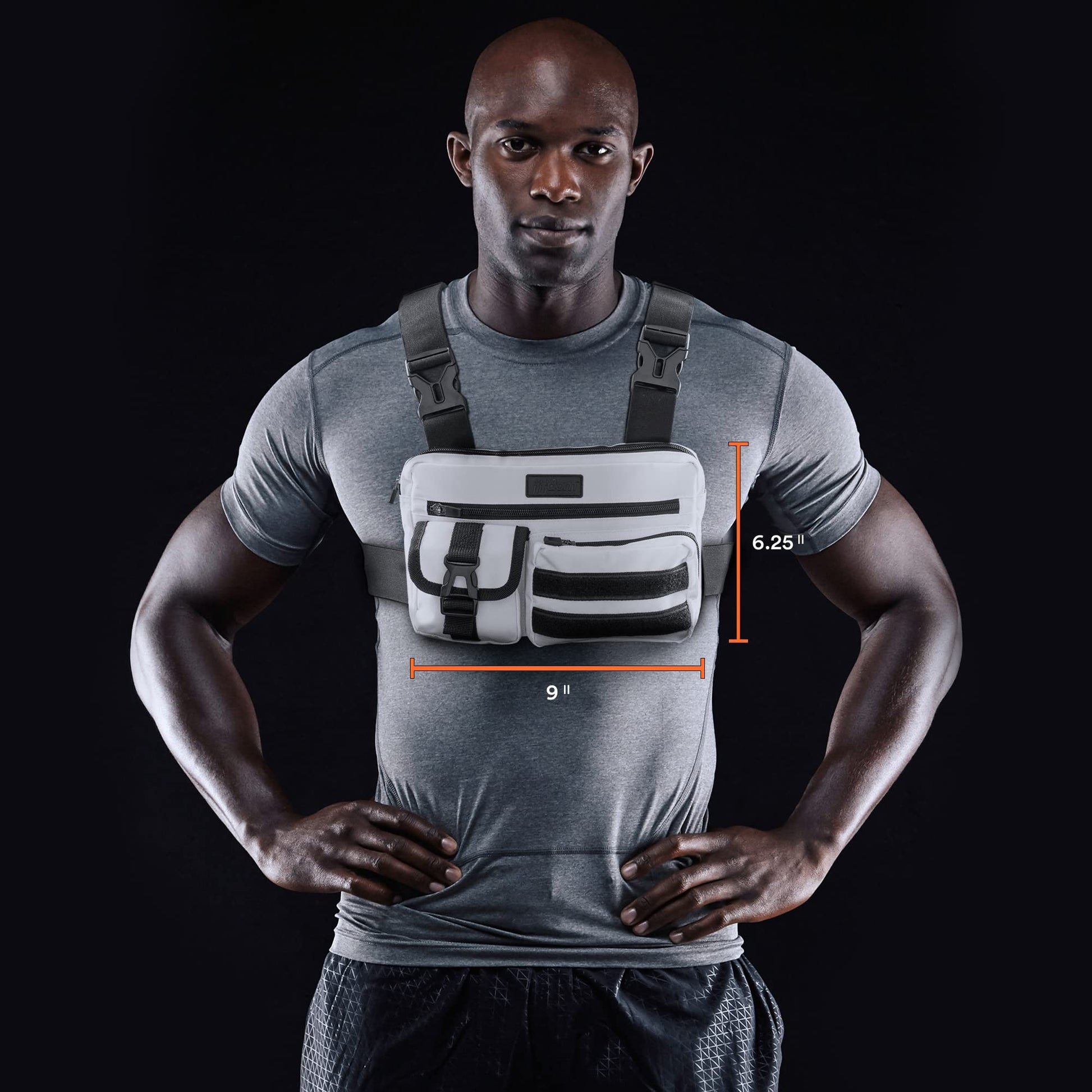 Fitdom - Paquete de pecho deportivo inspirado en la táctica. Bolsa de pecho para hombre con soporte para teléfono integrado. Este chaleco EDC Rig Pouch es perfecto para entrenamientos, ciclismo y