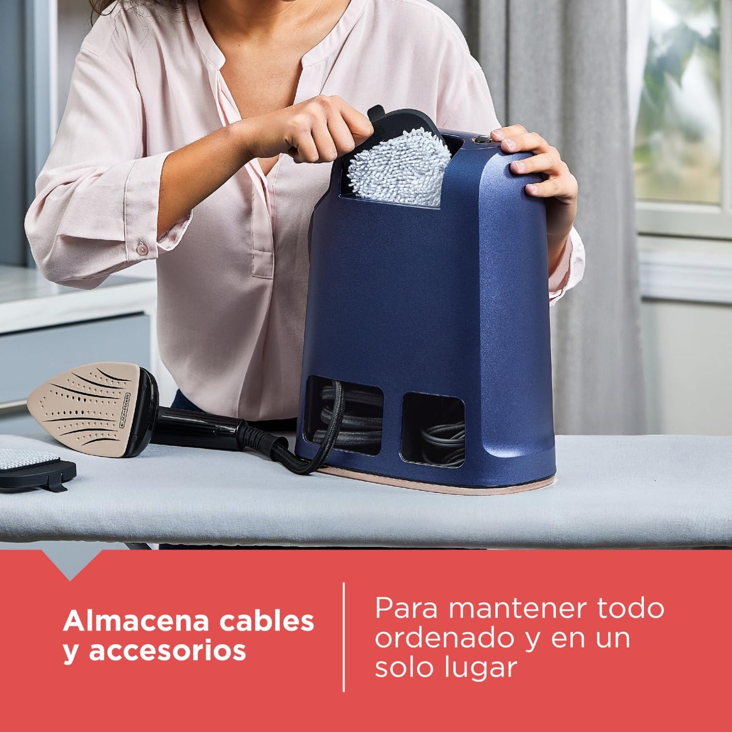 Plancha y Vaporizador de Ropa Black+Decker 2 en 1 de 750 ml y 1700W, HGS600-LA