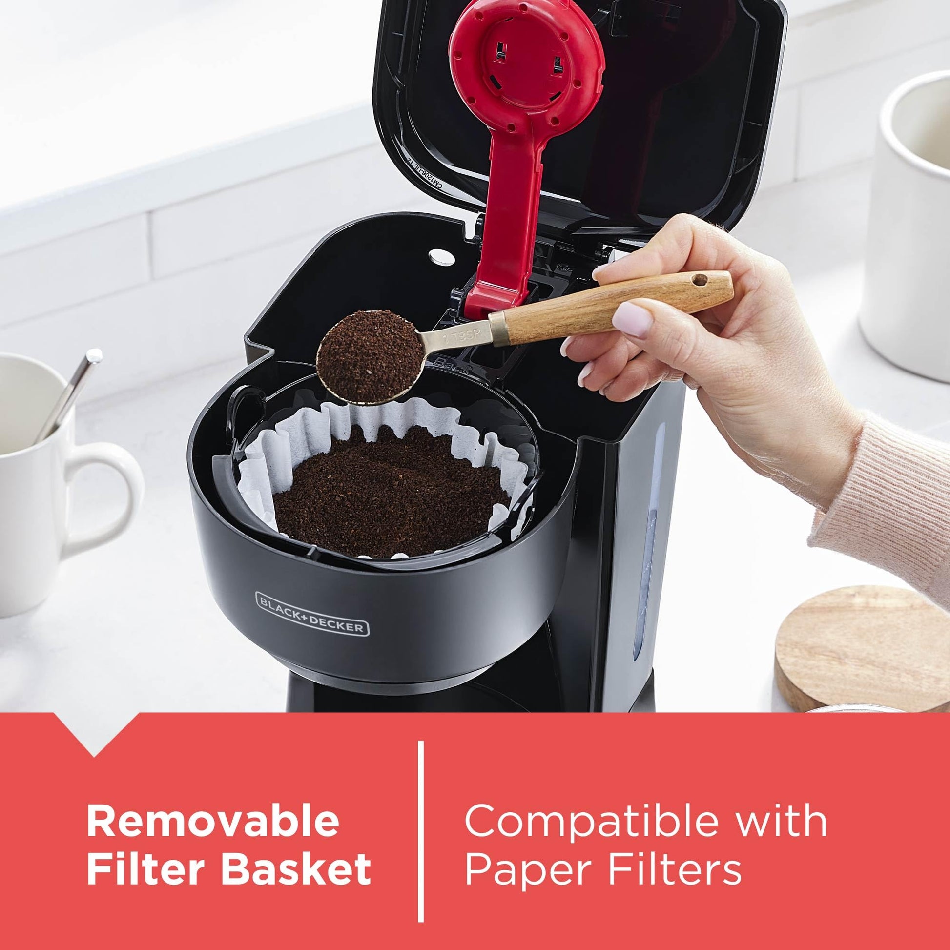 BLACK+DECKER CM0915BKD - Cafetera de 12 tazas con interruptor de fácil encendido/apagado, jarra de fácil vertido, sin goteo con cesta de filtro extraíble, color negro