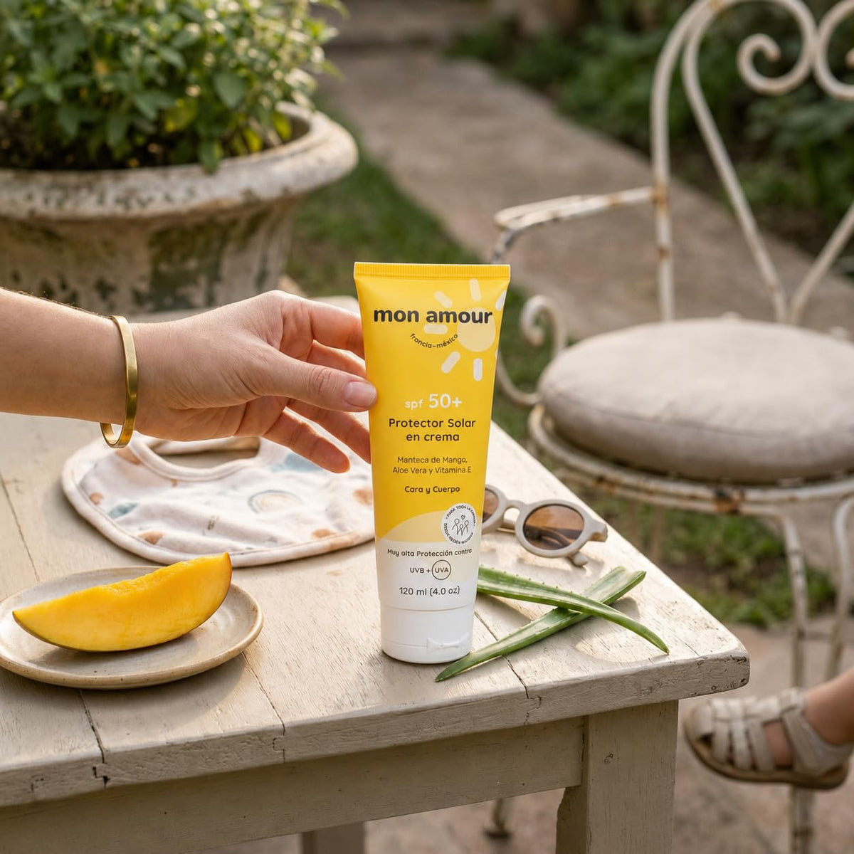 Mon Amour Protector Solar De Alta Protección SPF 50+ En Crema Para Cuerpo y Cara Con Activos Naturales de Manteca de Mango y Aloe Vera Para Pieles Delicadas De Bebés, Niños y Toda La Familia Desde Recién Nacidos 120 ML