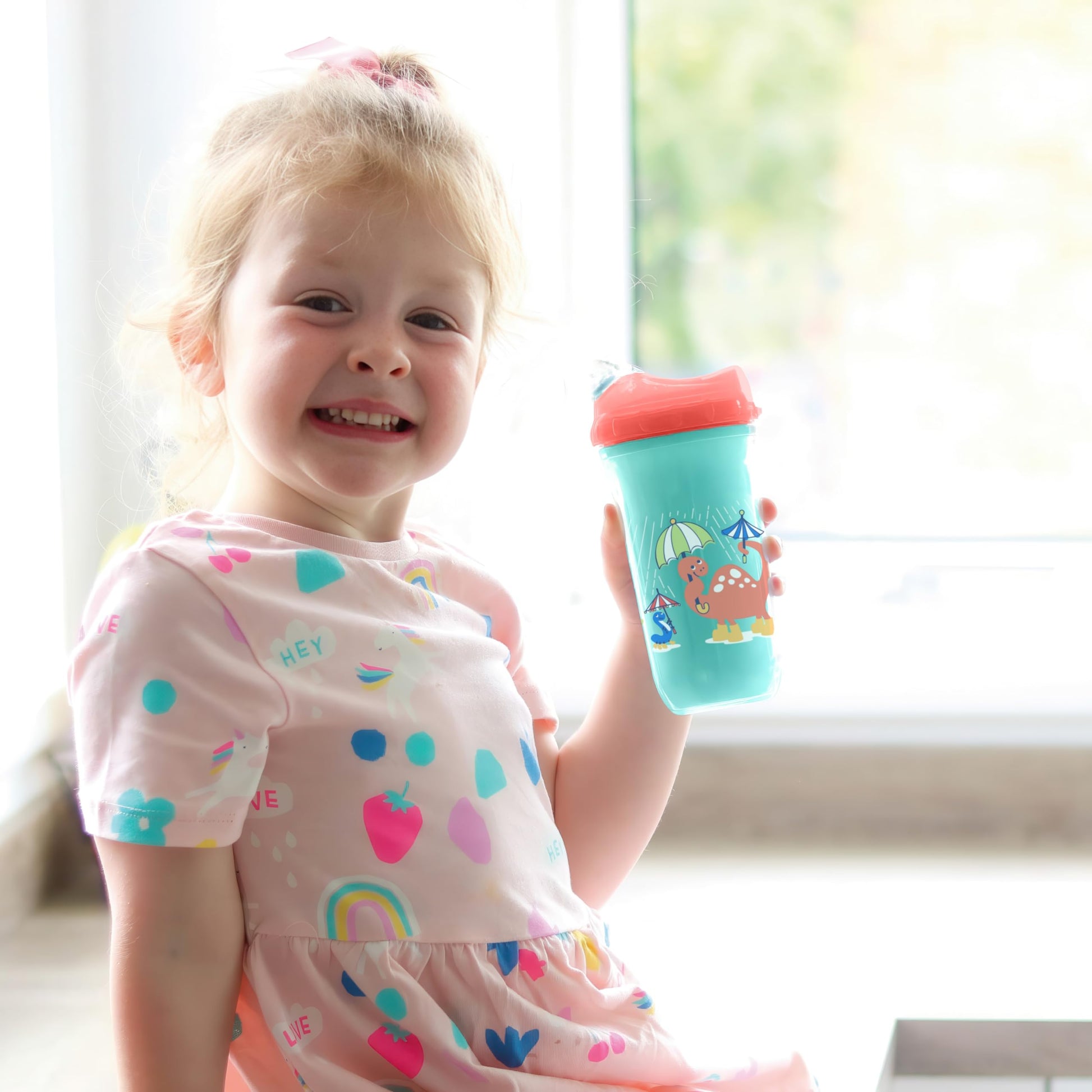 Taza de Transición Aislada Nuby Animales Acuáticos y Formas Blancas sin Derrames para Niños