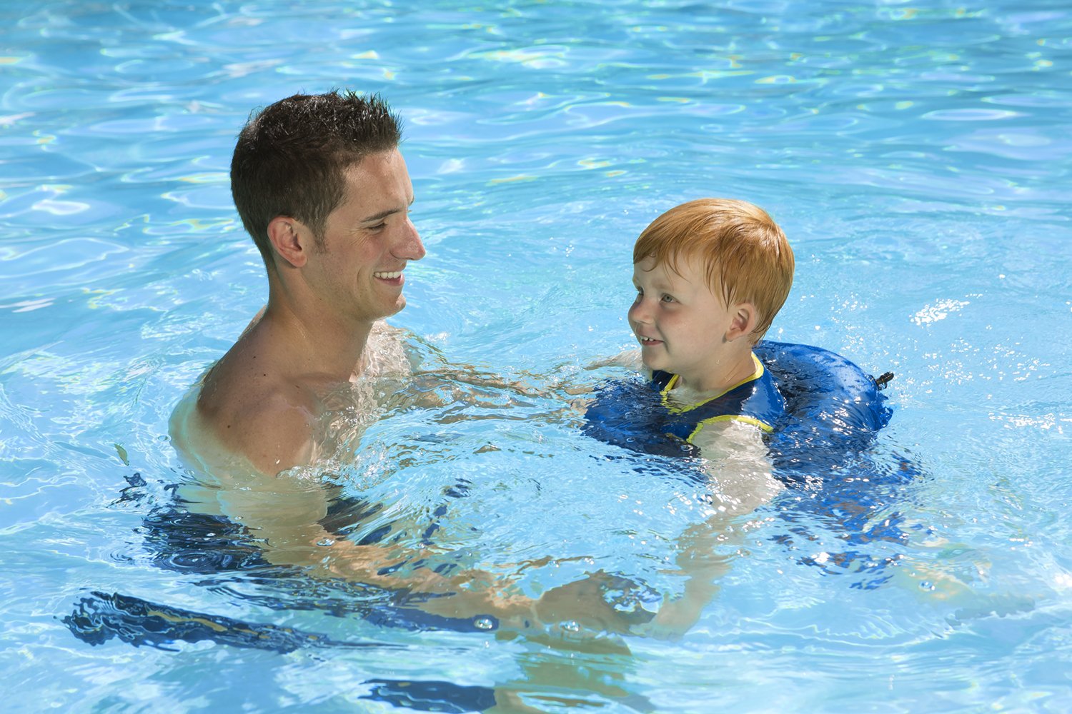 Chaleco de Aprendizaje para Nadar Poolmaster Azul con Tubo Ajustable para Niños de 3 a 6 Años