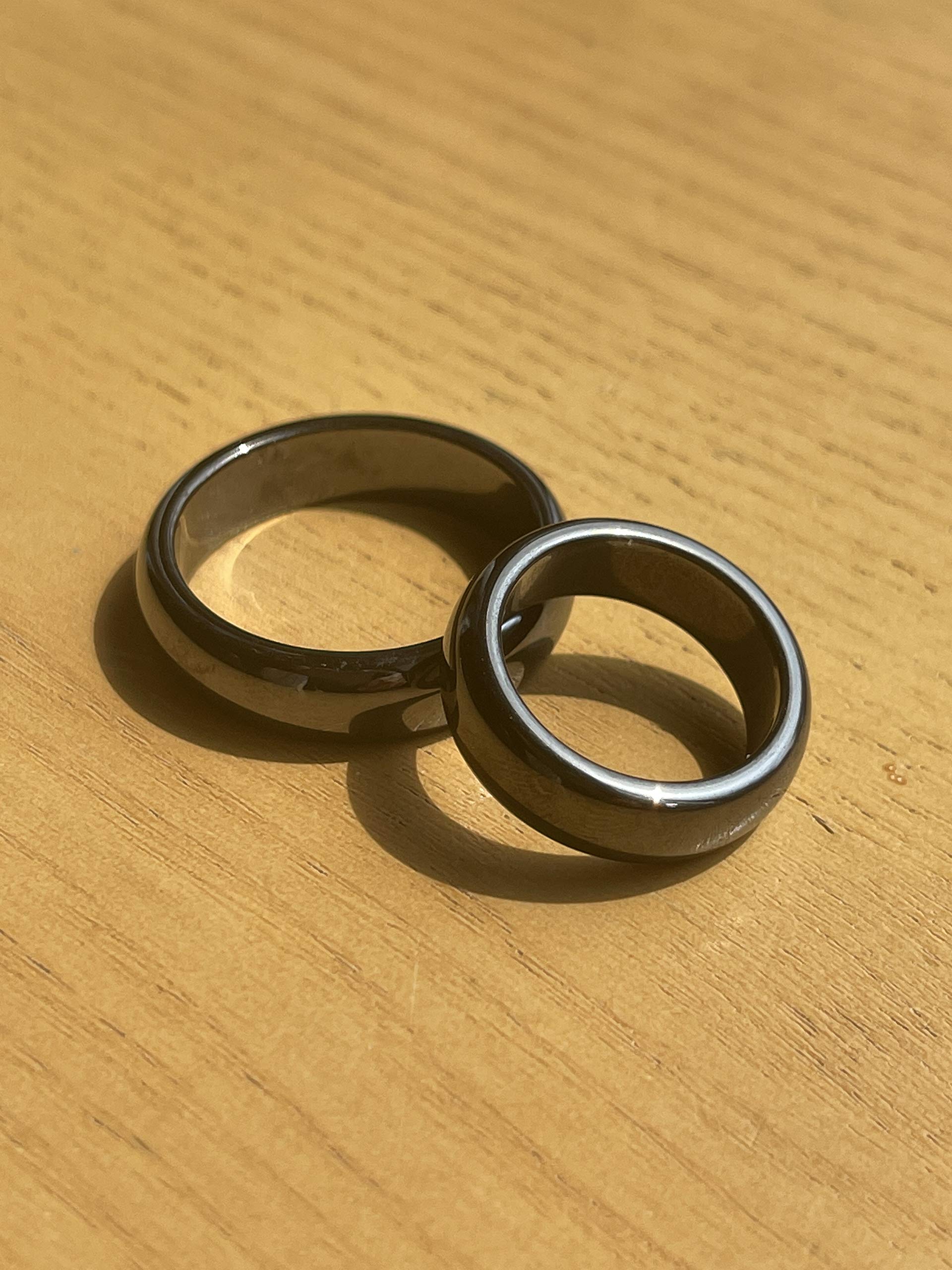 Loveso - Anillo de hematita para mujeres y hombres, unisex, anillo de piedra de hematita negra, equilibrio de ansiedad, chakra de raíz, regalo ideal para la familia y tu mejor amigo, talla 5-12, 10,