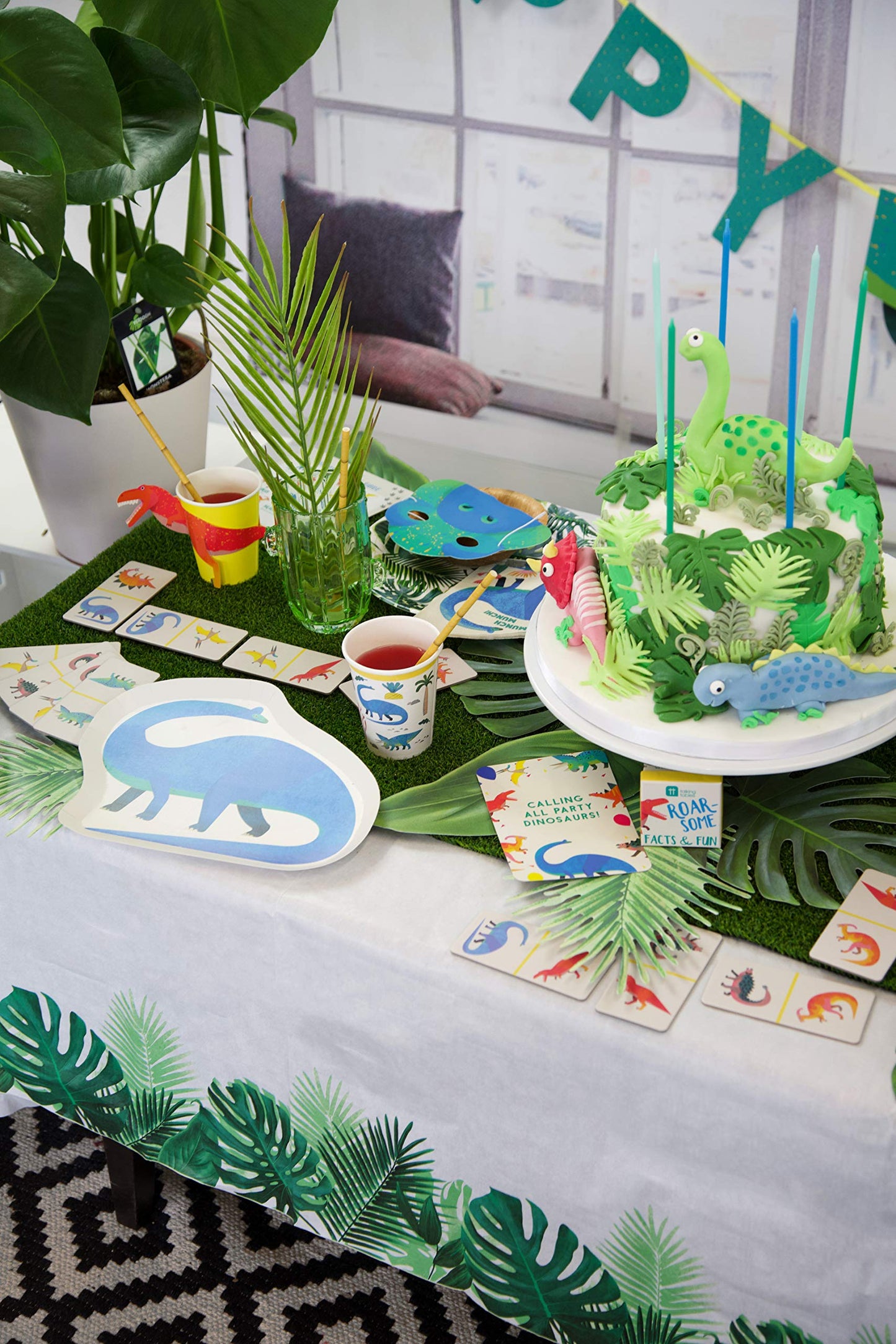 Plato de Papel Talking Tables Mixtos Dinosaurio 23 cm 8 Unidades