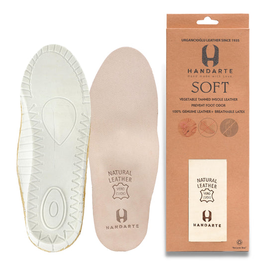 HANDARTE Plantillas de Piel Verdadera - Ortopédica Curtido Vegetal - Odor Eater Natural Acolchado con Espuma de Látex - Absorbente - Bronceado - Suave (Talla US 5 / EU 36) Regalo: Calcetines Llavero