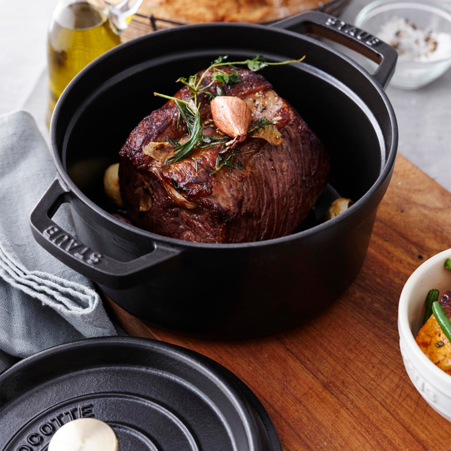 Staub 4-quart redondo Cocotte, Negro, 3.78 litros, 1
