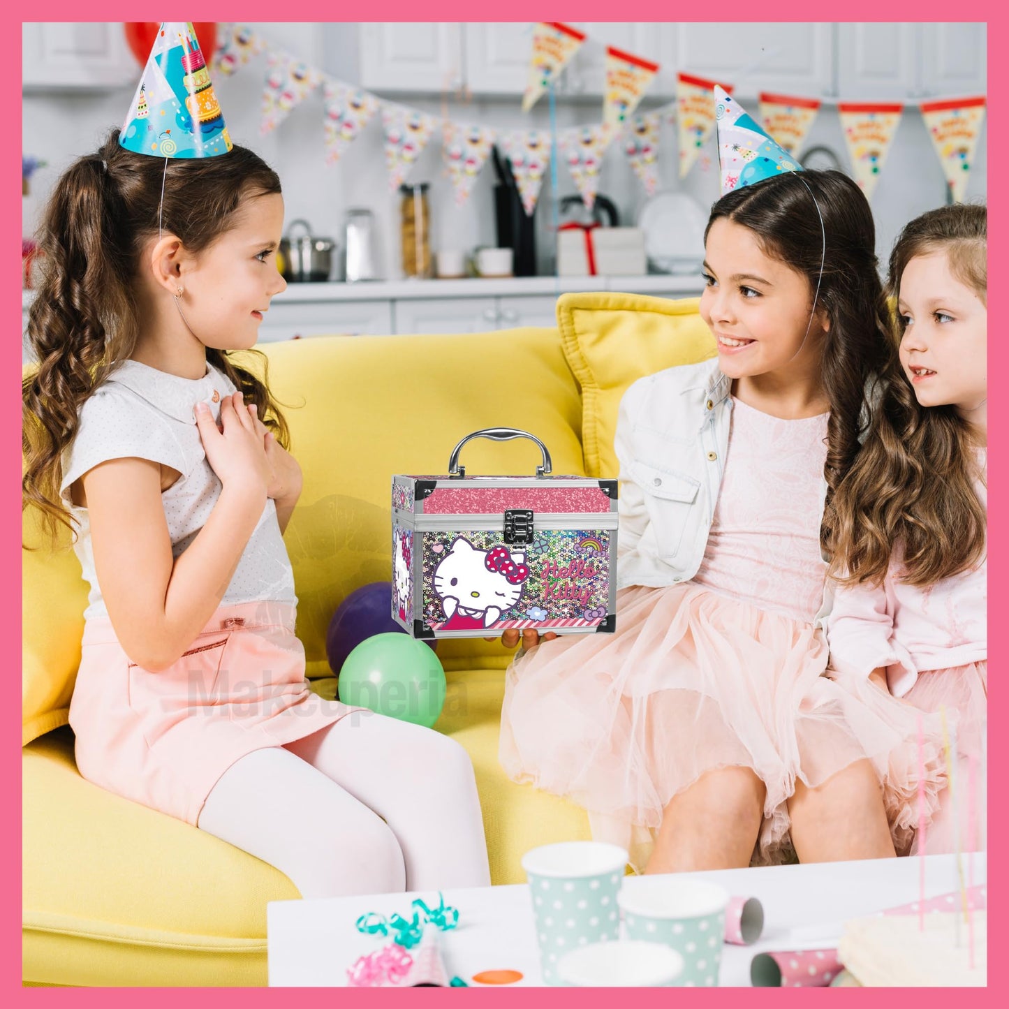 MAKEUPERIA Estuche de Maquillaje Infantil con Diseño Hello Kitty, Maletín Metálico con Espejo, Sombras, Brillos, Esmaltes, Lima, Separadores, Pinceles y Bandeja, Maquillaje Lavable y Seguro para Niñas