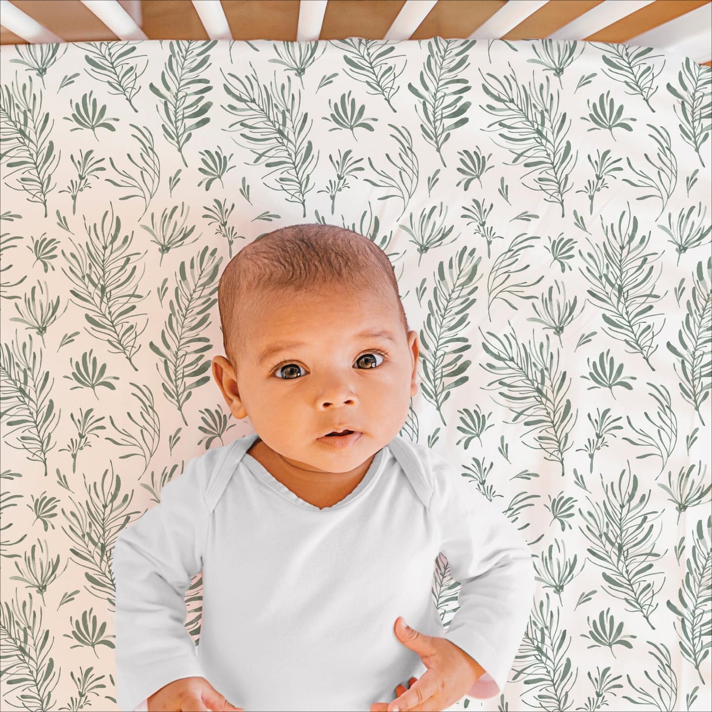The Peanutshell - Juego de cama de 3 piezas para cuna de bebé para niños y niñas, juego de cama para recién nacidos, bebés y niños pequeños, decoración con sábana bajera para cuna, volantes contra el