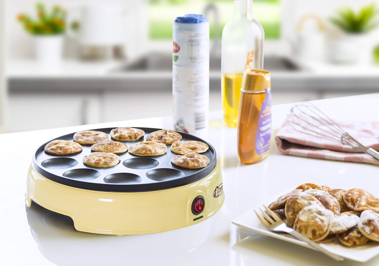 Bestron Poffertjes - Mini tortitas con revestimiento antiadherente Sweet Dreams, 800 W, color amarillo