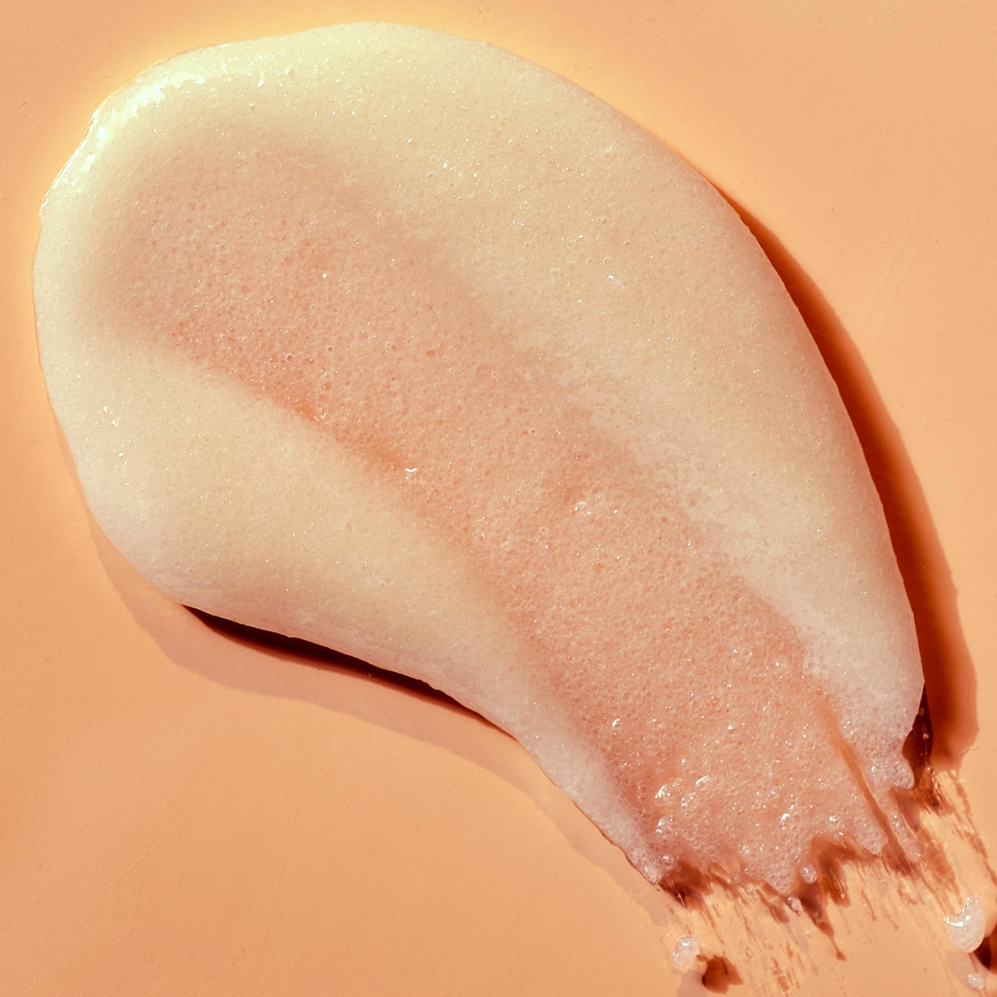 Exfoliante Corporal Tree Hut Oro Coloidal Vainilla y Manteca de Karité