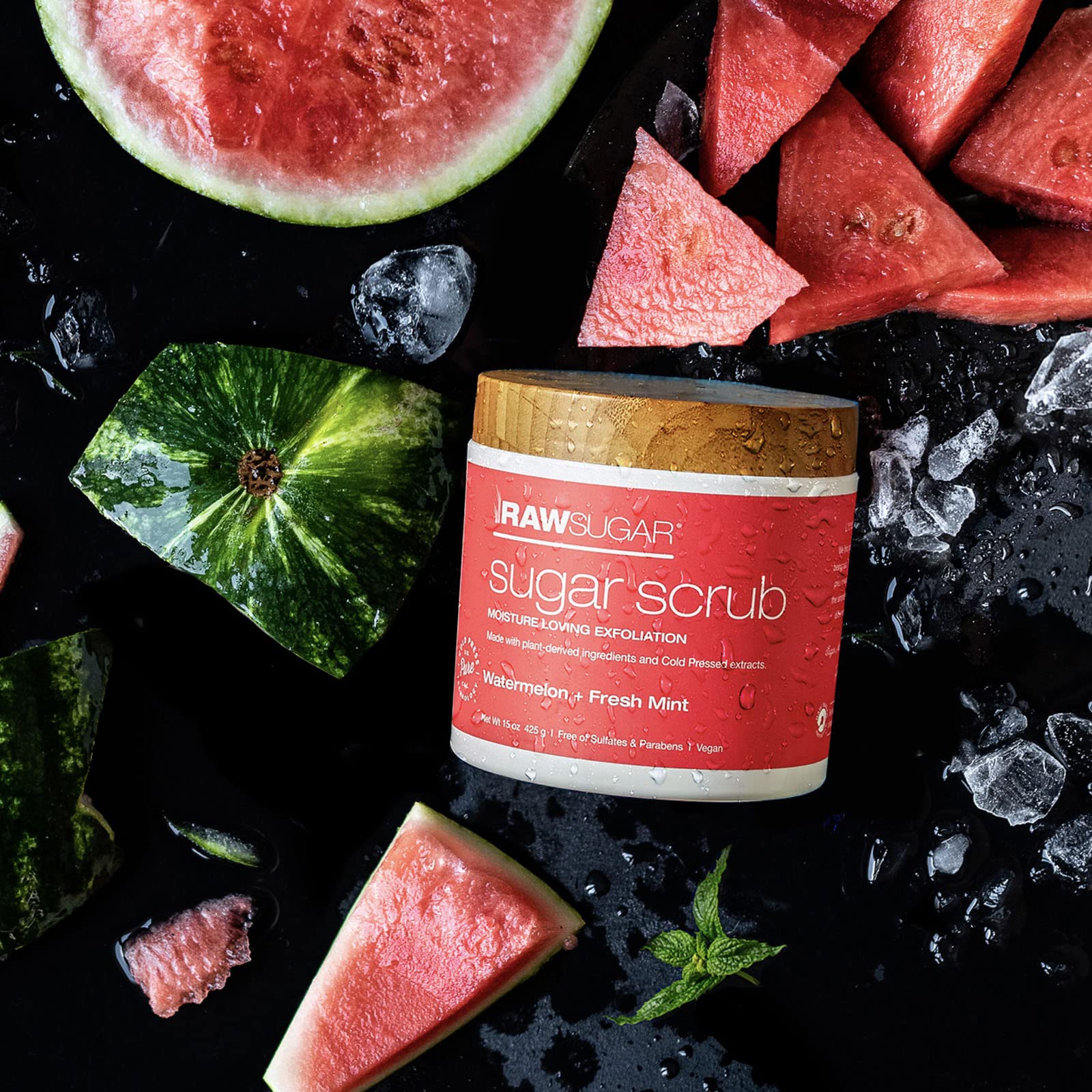 RAW SUGAR, Exfoliante Corporal Reparador a Base de Azúcar, Hidrata la Piel, con Sandía y Menta Fresca, Prensado en Frío, Vegano, Libre de Sulfatos y Parabenos, 425 g