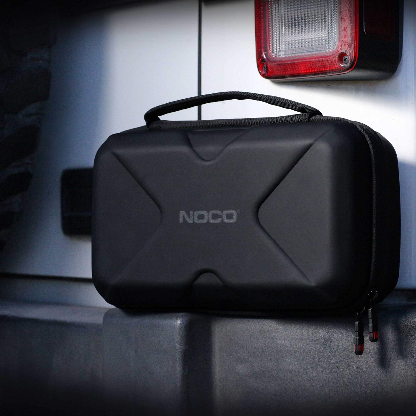 NOCO - Cargador de batería con ojales, Funda HD EVA, Negro