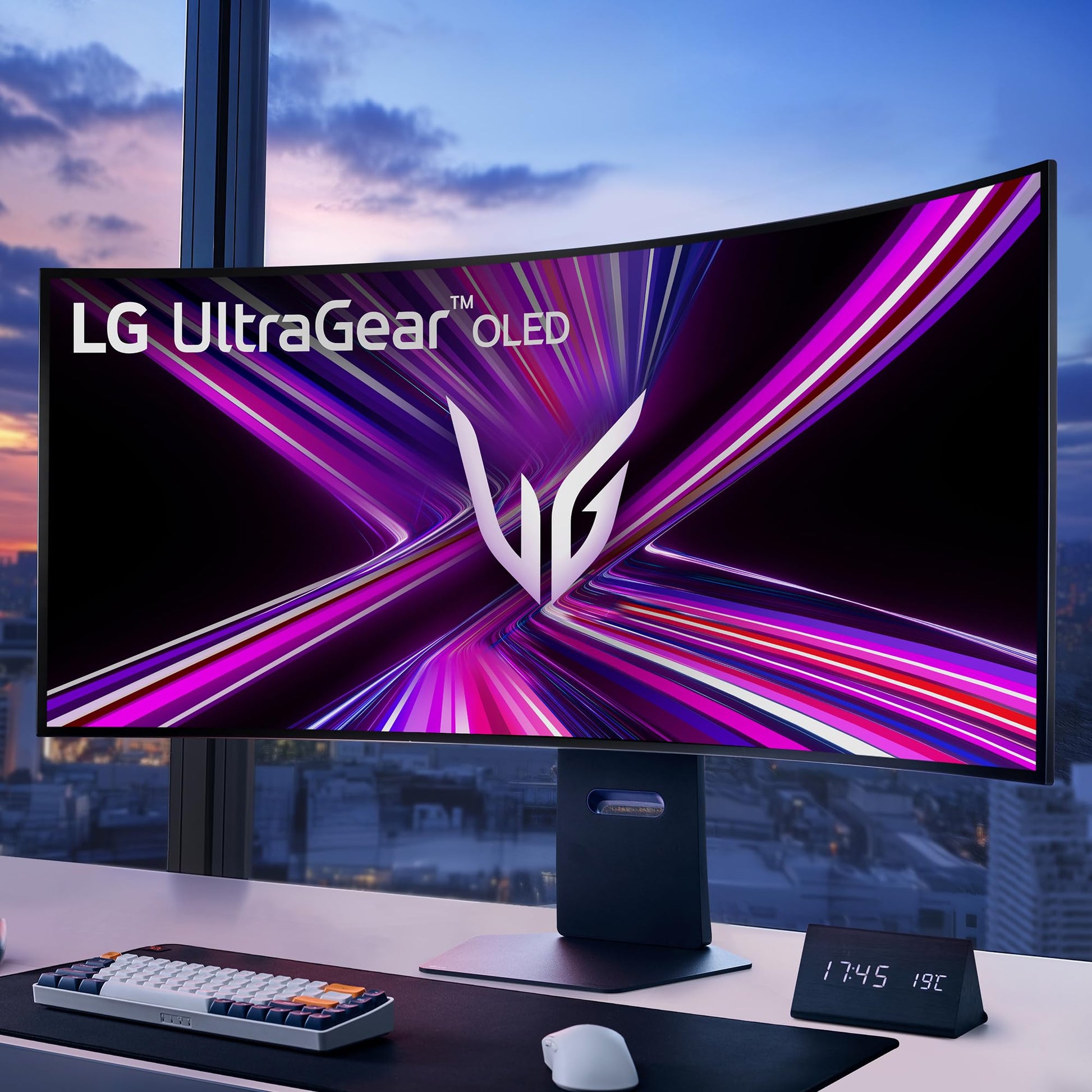 LG Monitor 45" Ultragear™ OLED WQHD 240Hz 0.03ms G-Sync Compatible 800R Curved Gaming Monitor with webOS