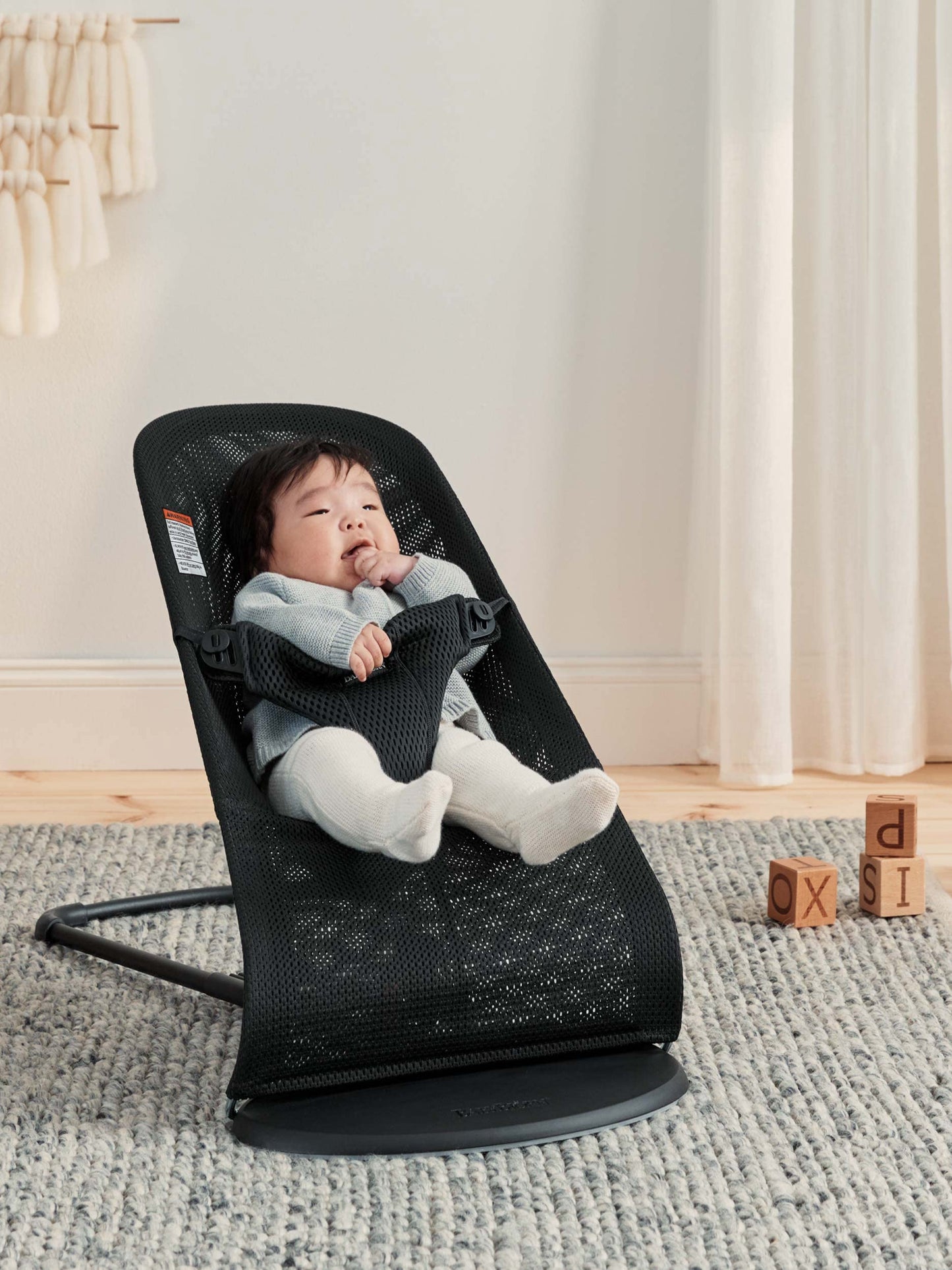 BabyBjörn Bouncer Bliss, Black Frame, Mesh, Black 2-in-1 Adjustable Baby Bouncer Seat and Toddler Chair, Newborn to Toddler (8-29 lbs), 4 positions, Lightweight & Portable