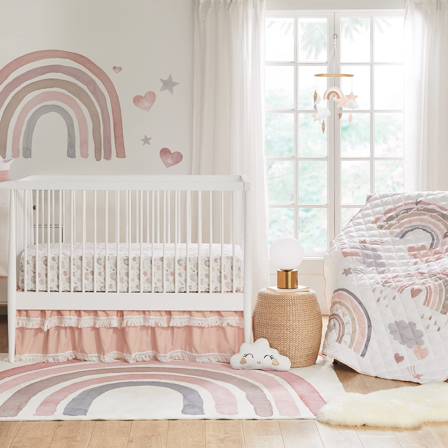 Levtex Baby - Juego de cama de bebé de 4 piezas sobre el arco iris, rosa, gris, gris pardo, bronceado y coral, incluye edredón reversible, sábana bajera de arco iris, sábana bajera rosa, falda de cama